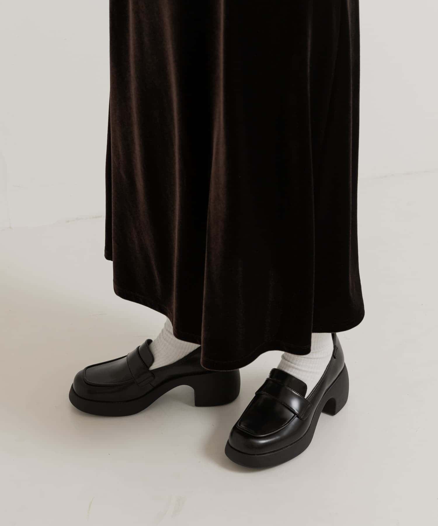 10.BLACK