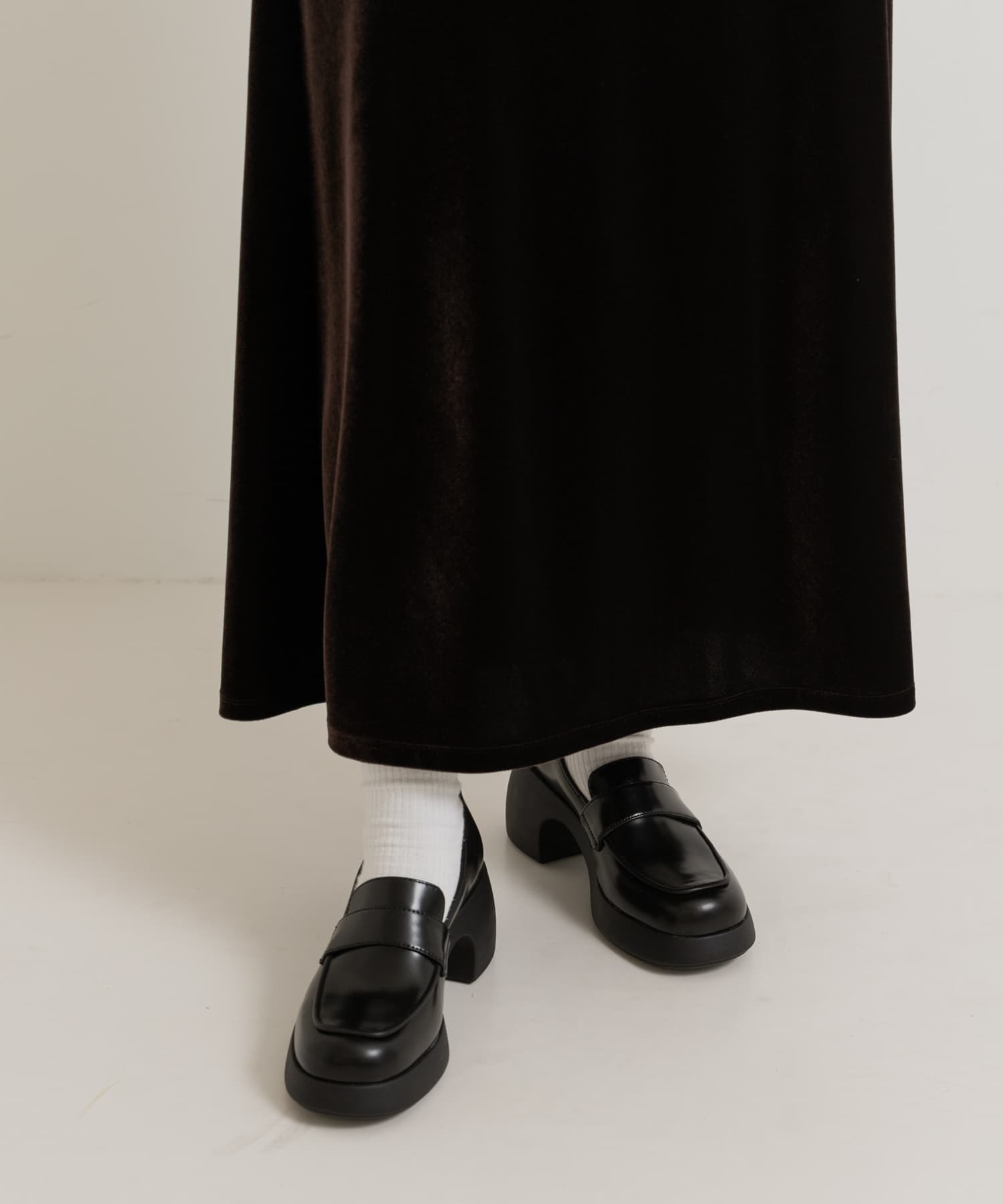 10.BLACK