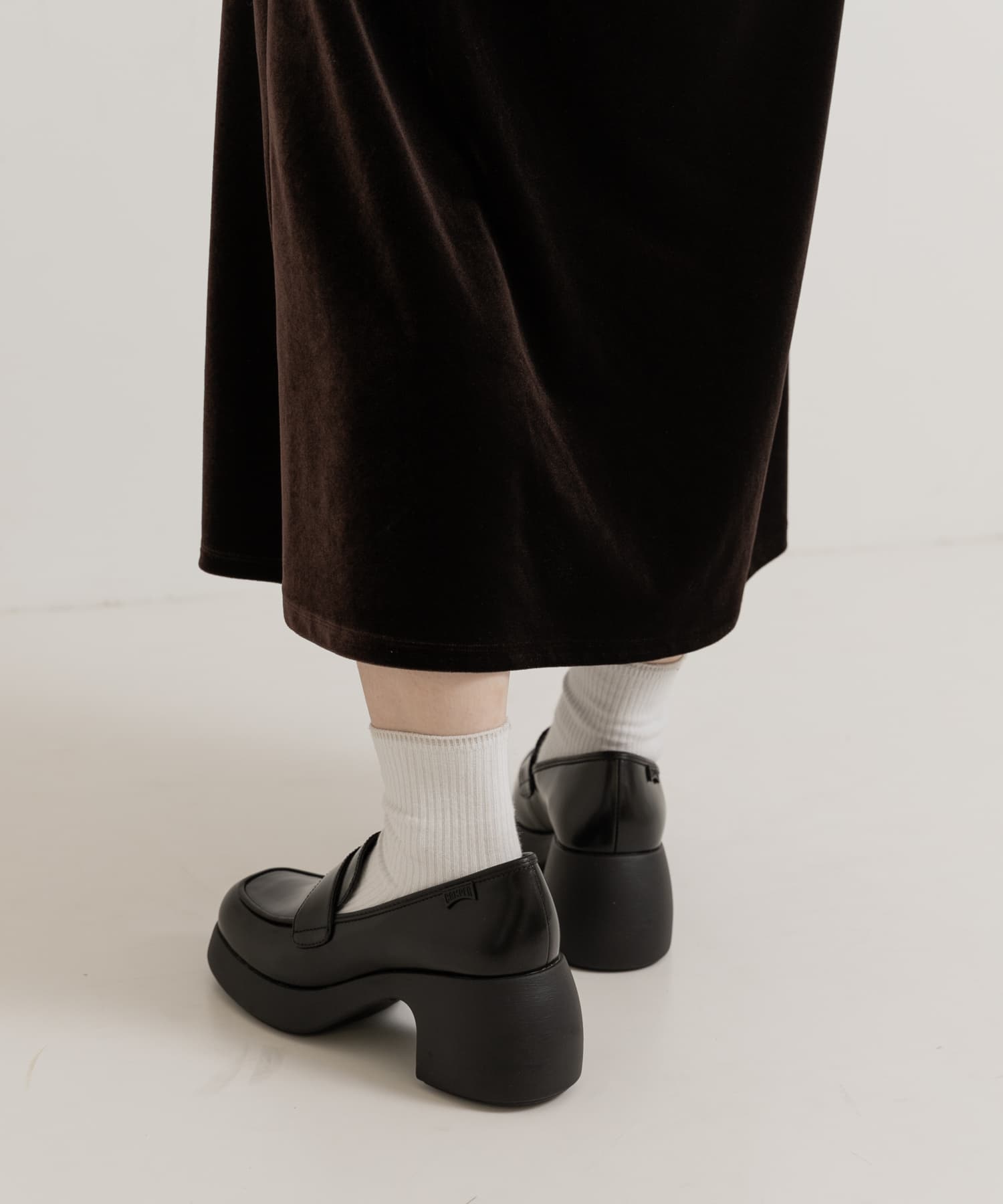 10.BLACK