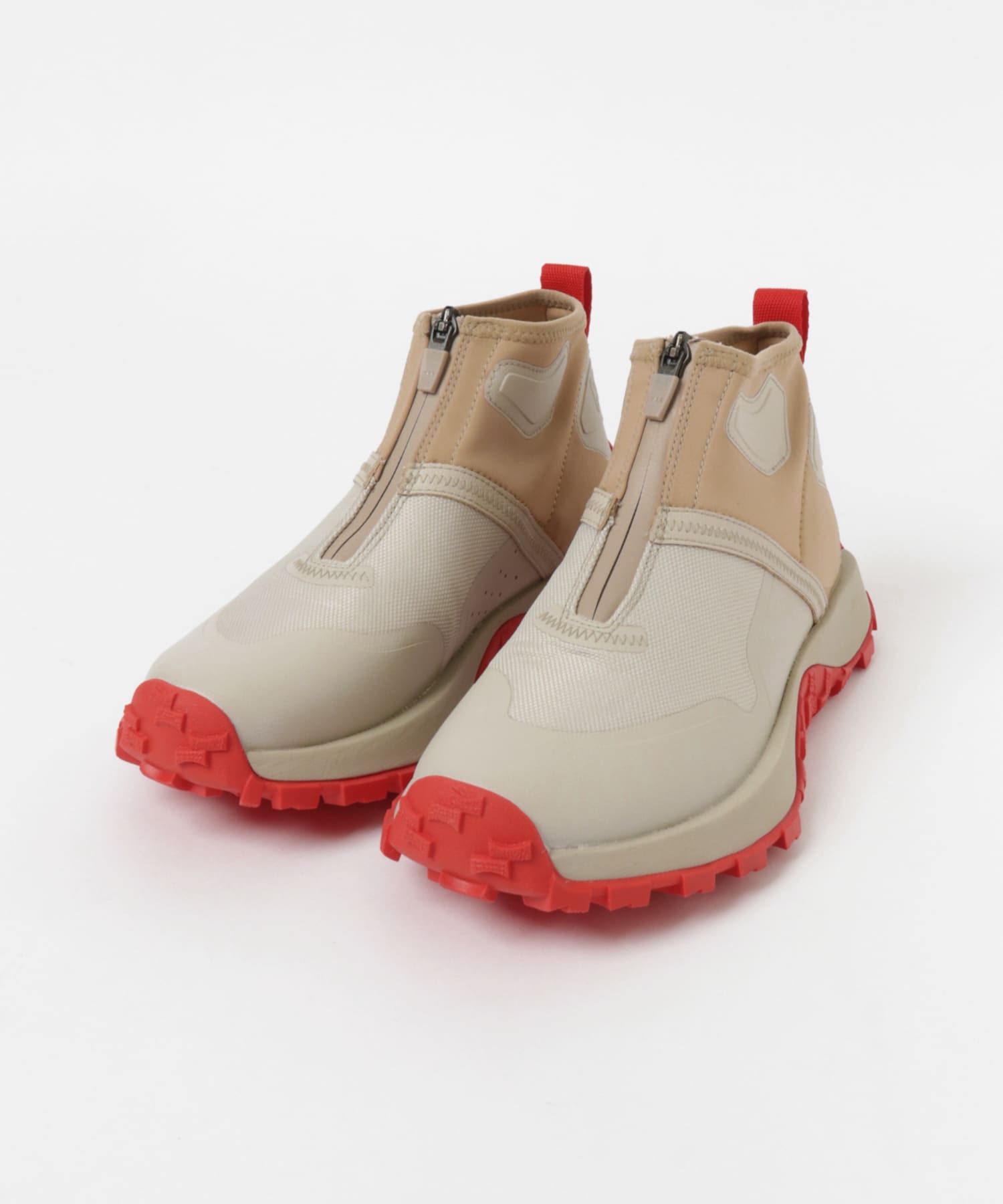 1.BEIGE
