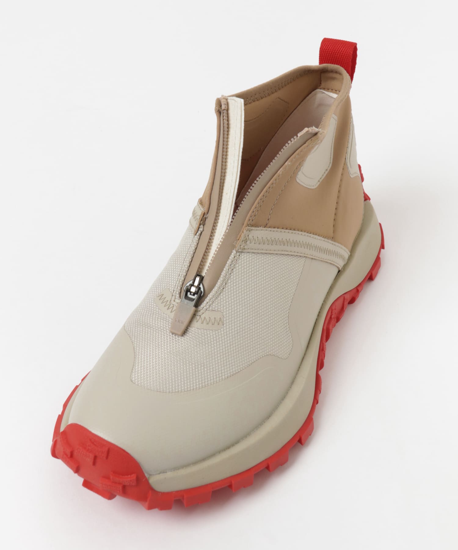 1.BEIGE