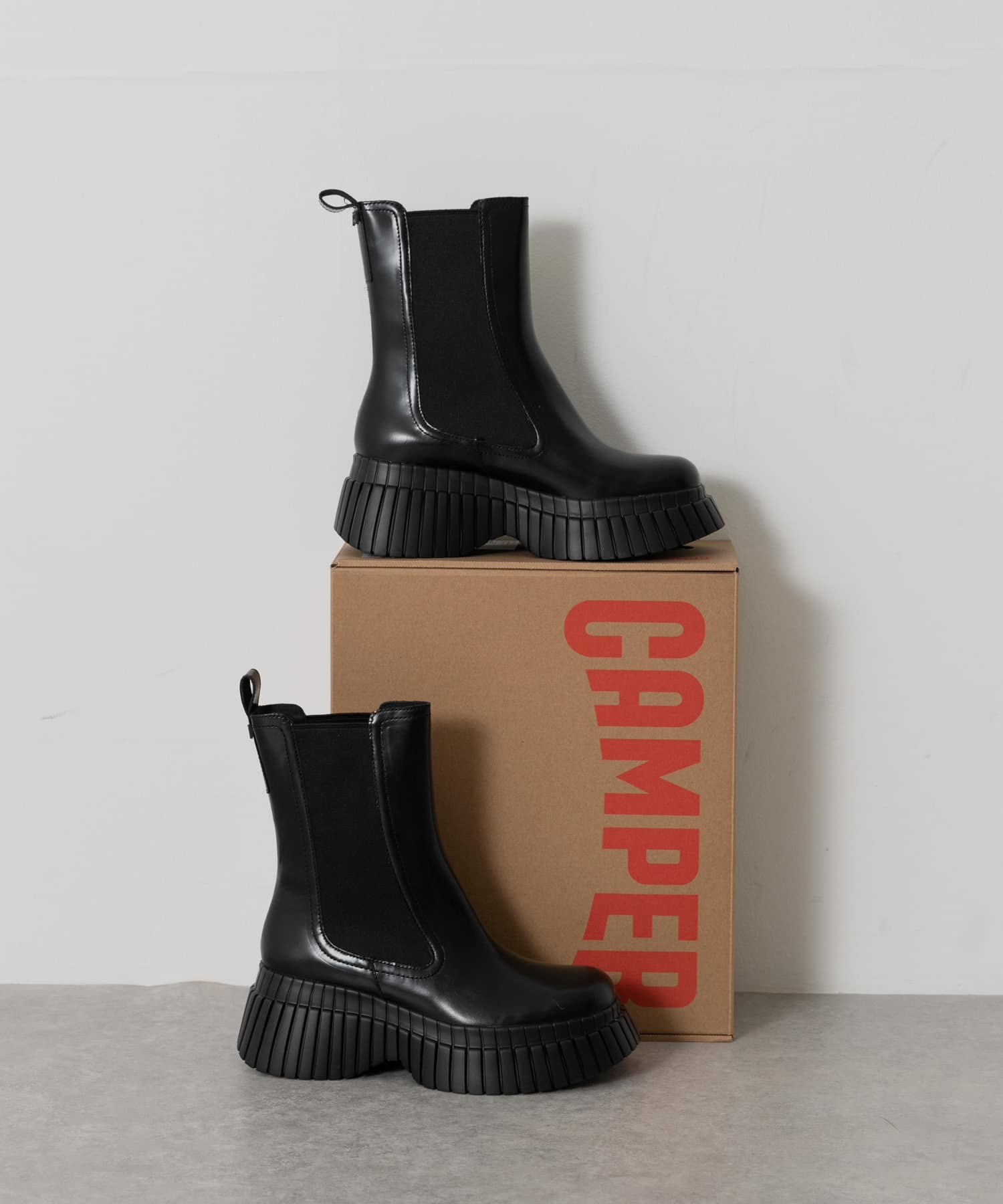 CAMPER　BCN SHORT 1.BLACK 37