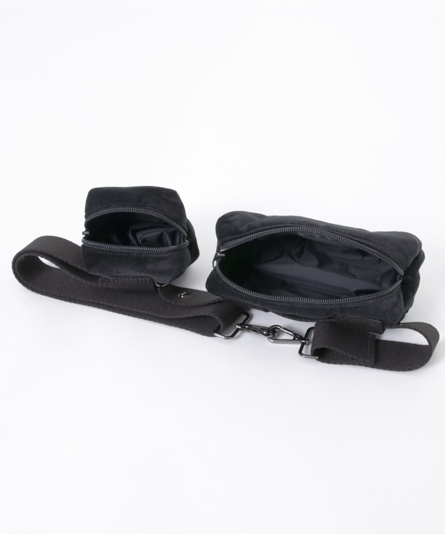 master key　multi body bag BLACK one