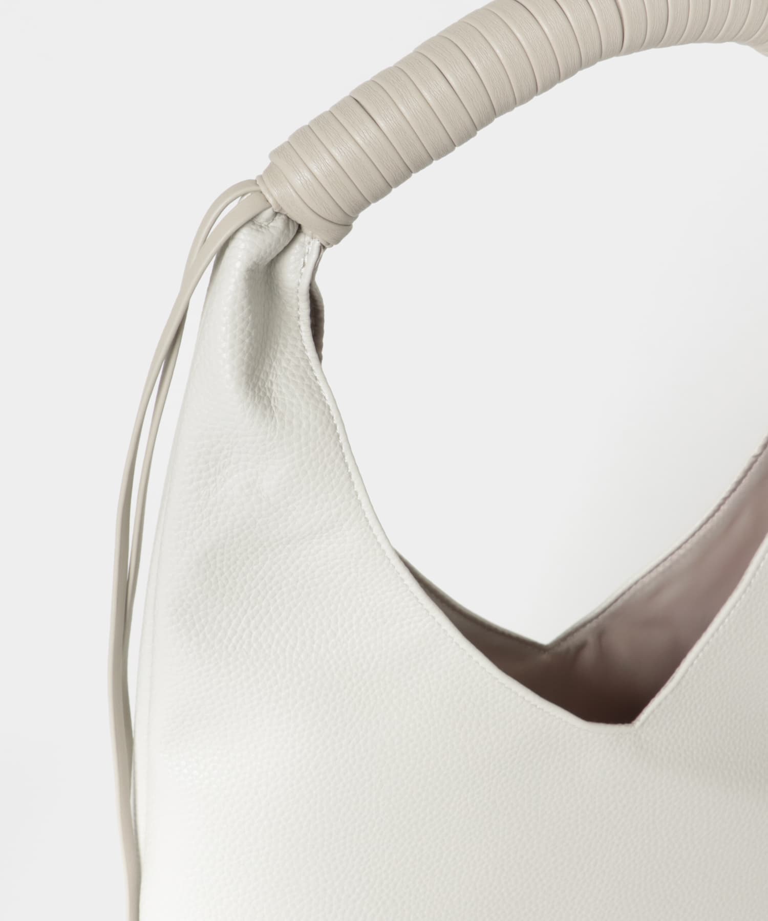 F/CE.　TECH LEATHER WRAPPING TOTE Ivory FREE