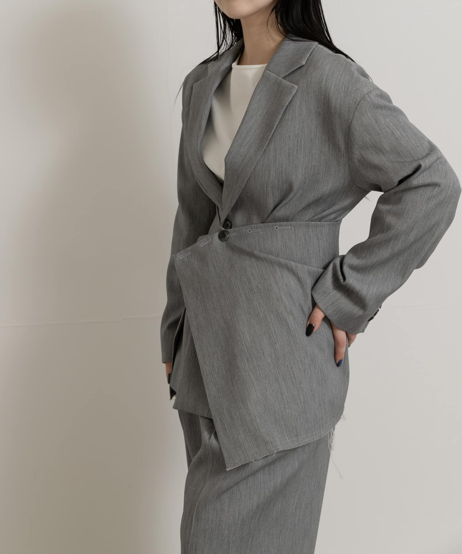 GRAY