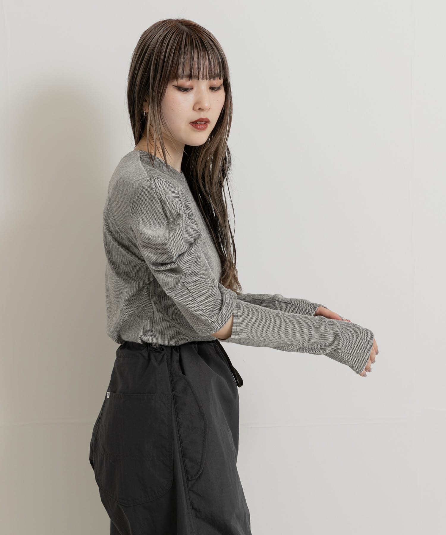 GRAY