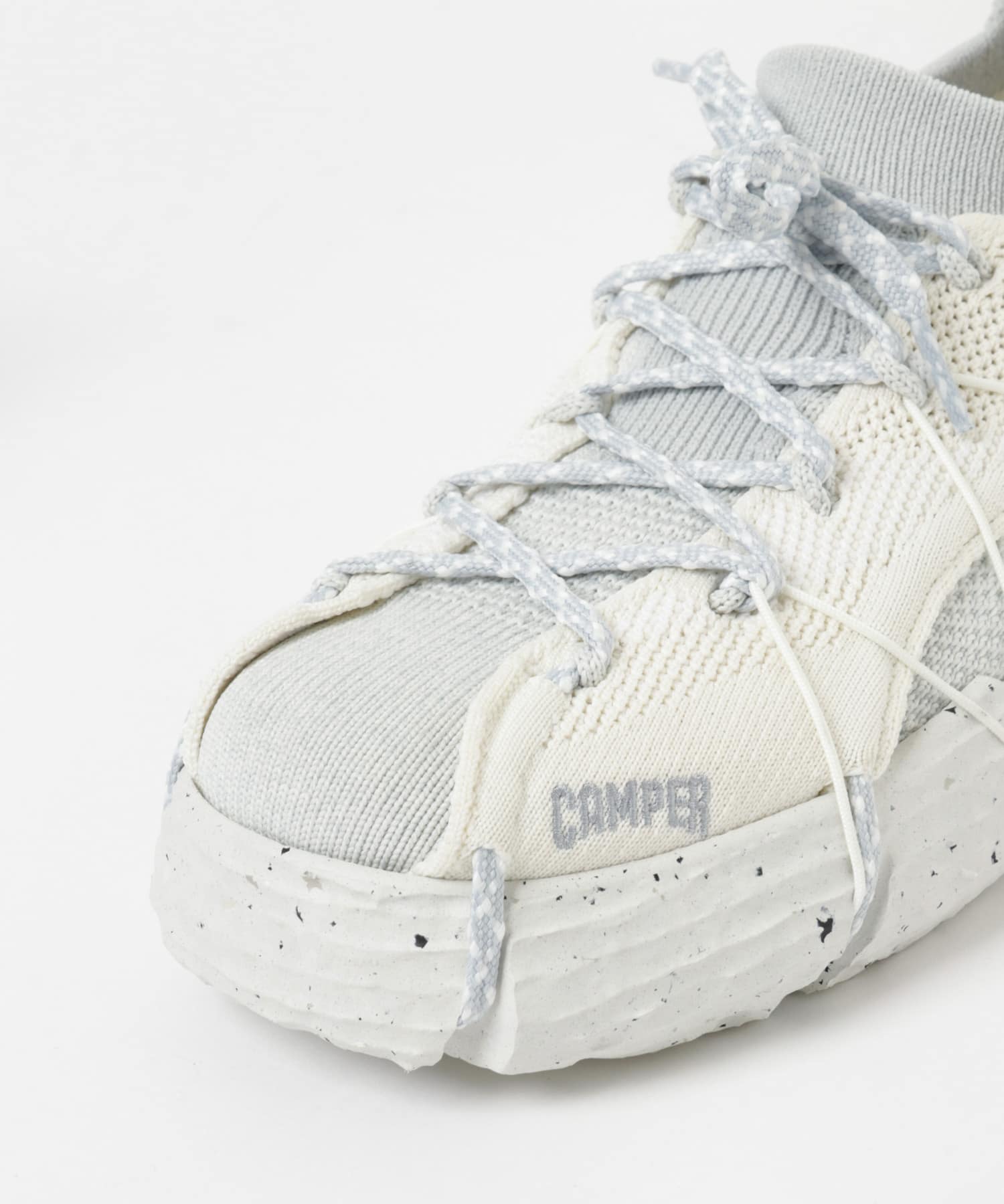 003WHITE
