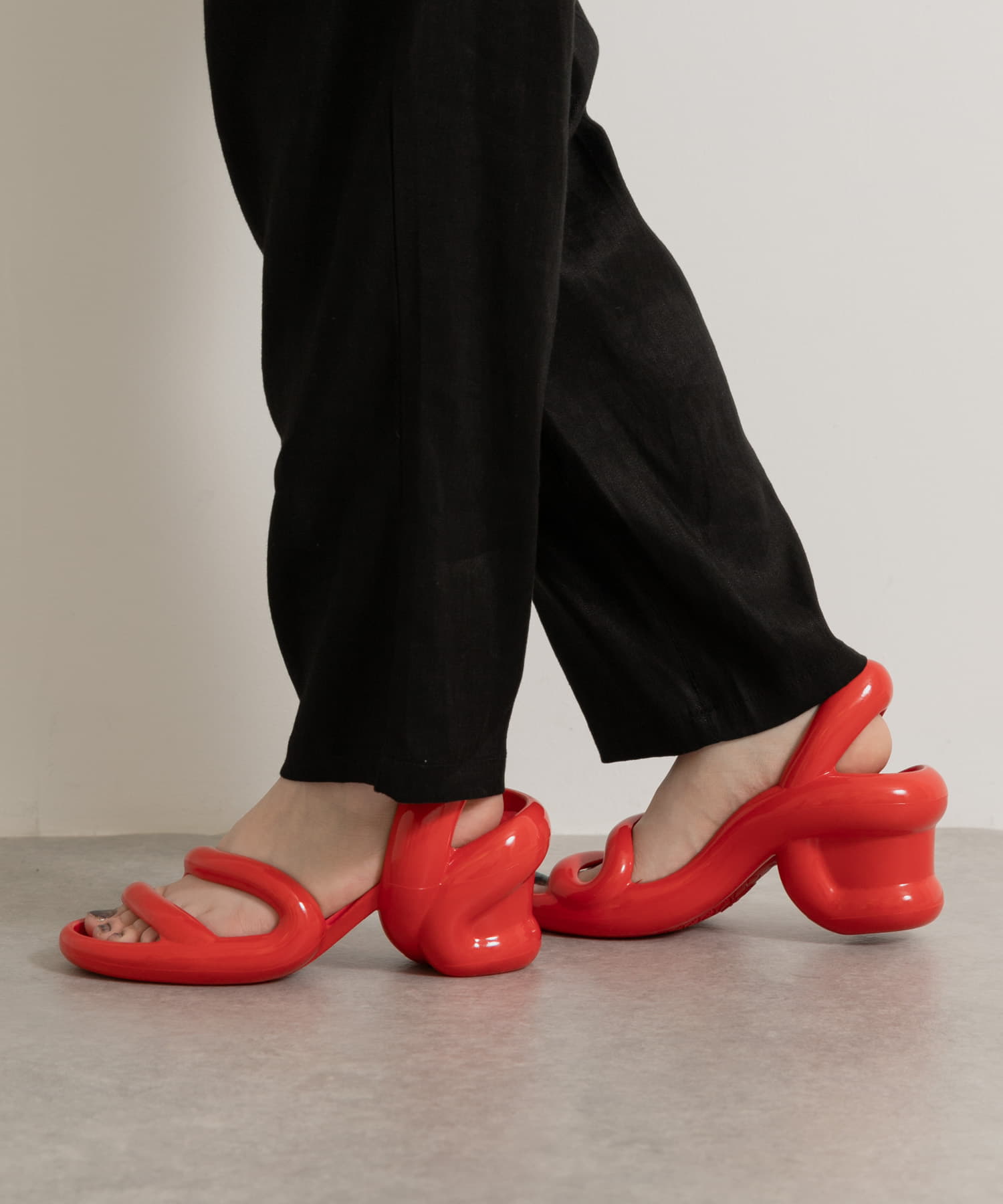 046RED