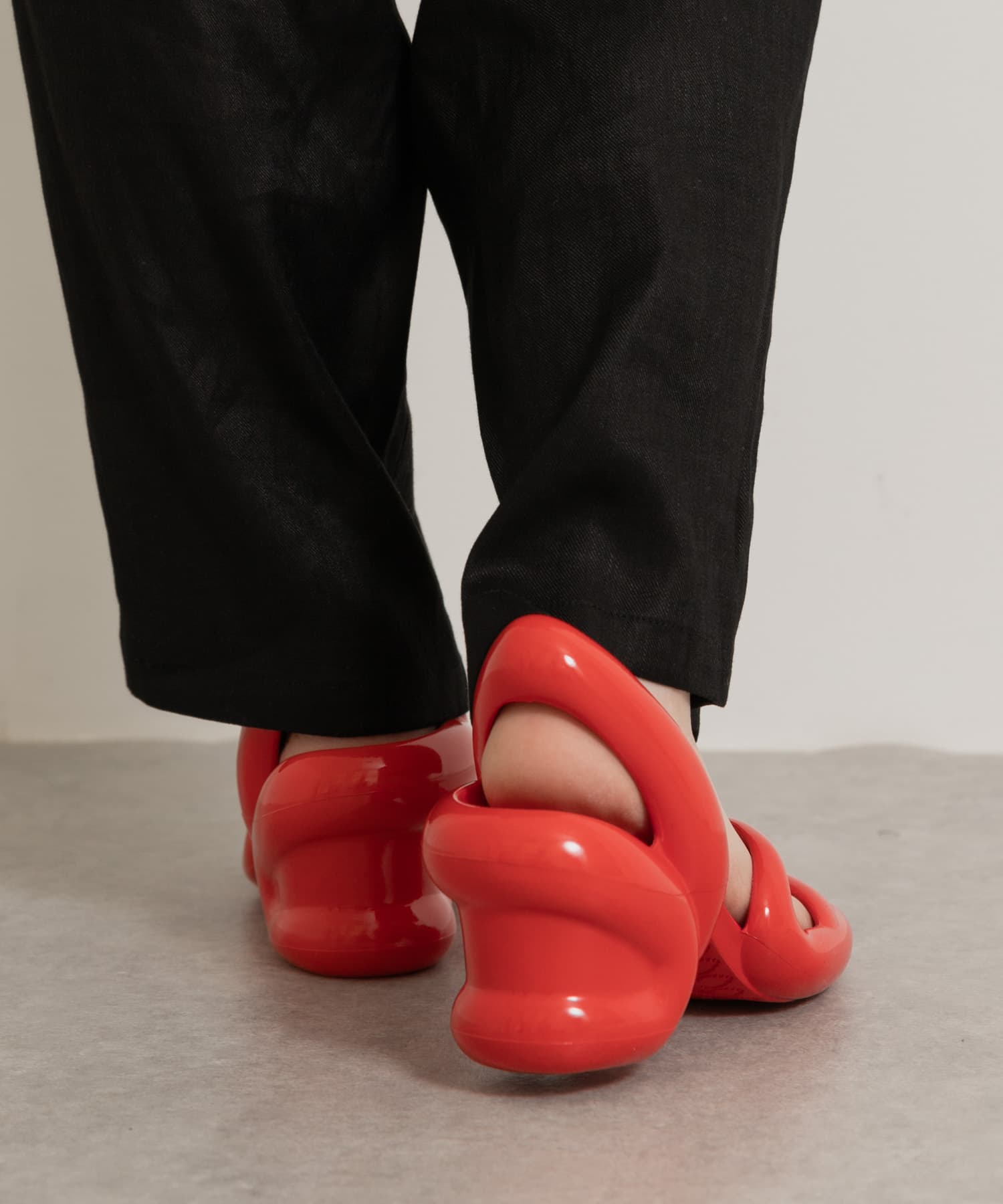 046RED