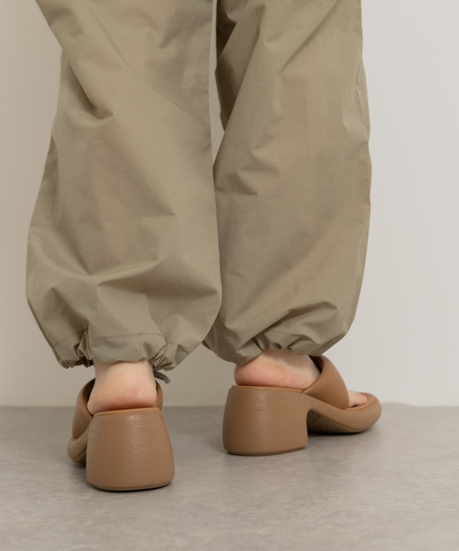 001BEIGE