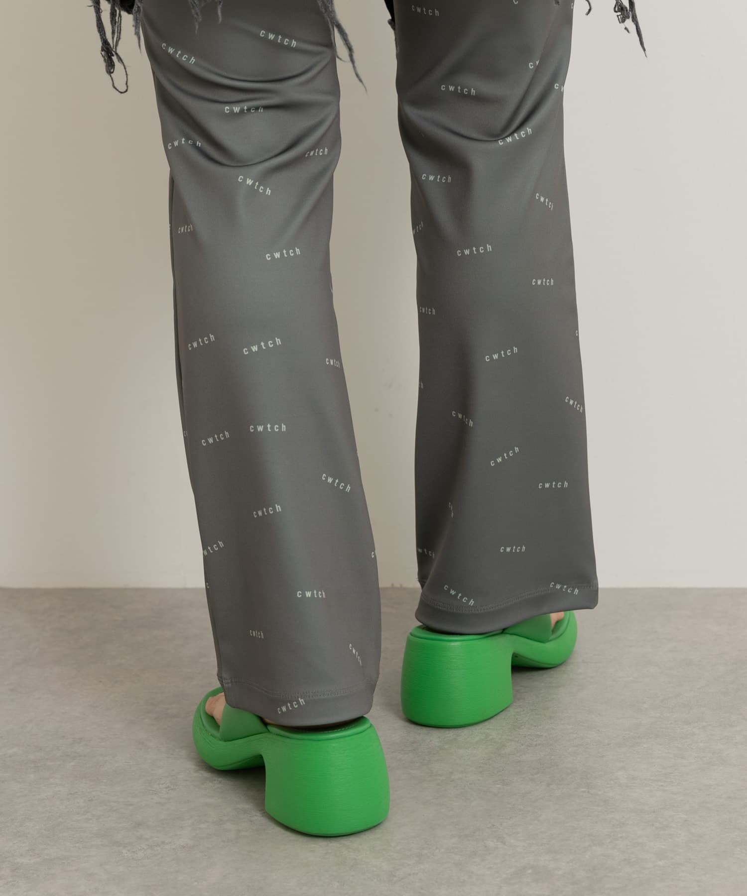 002GREEN