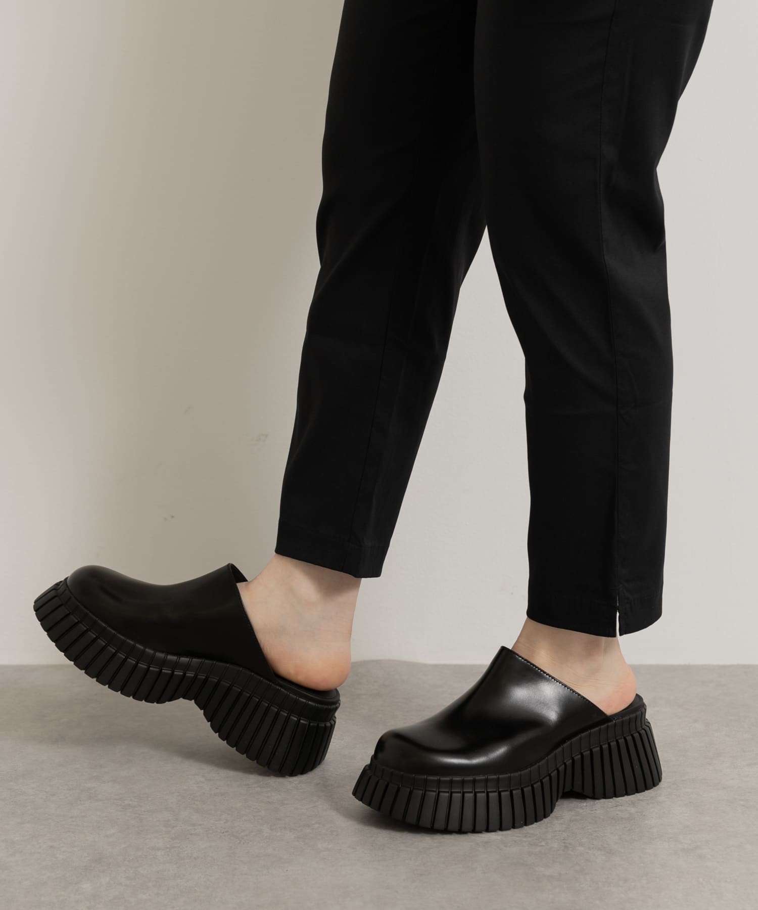 001BLACK
