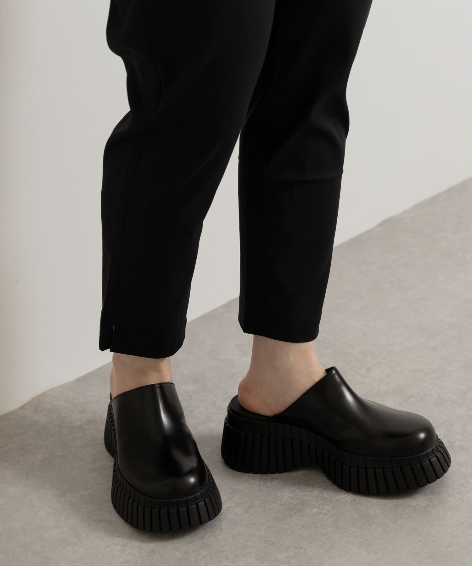 001BLACK