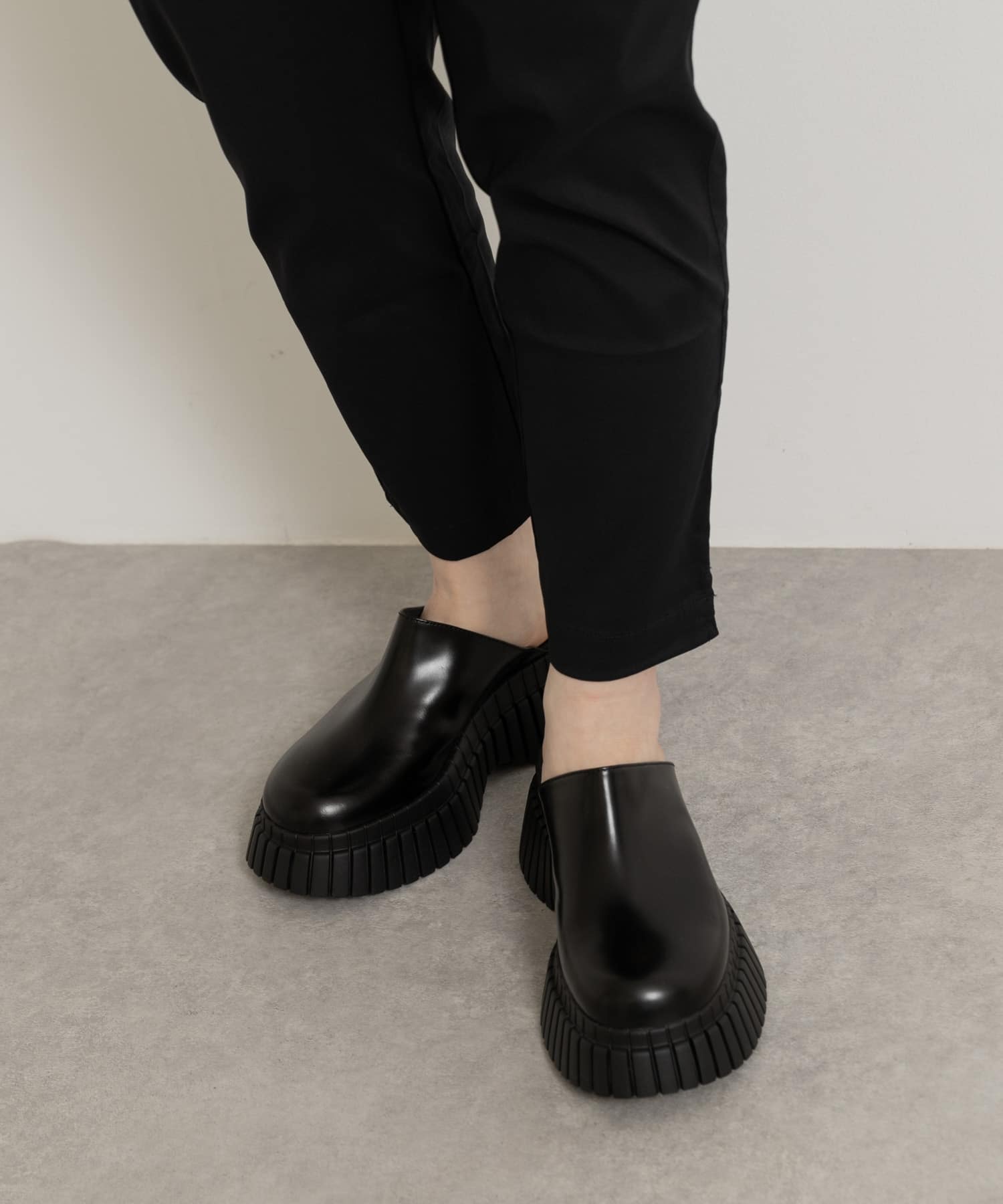 001BLACK
