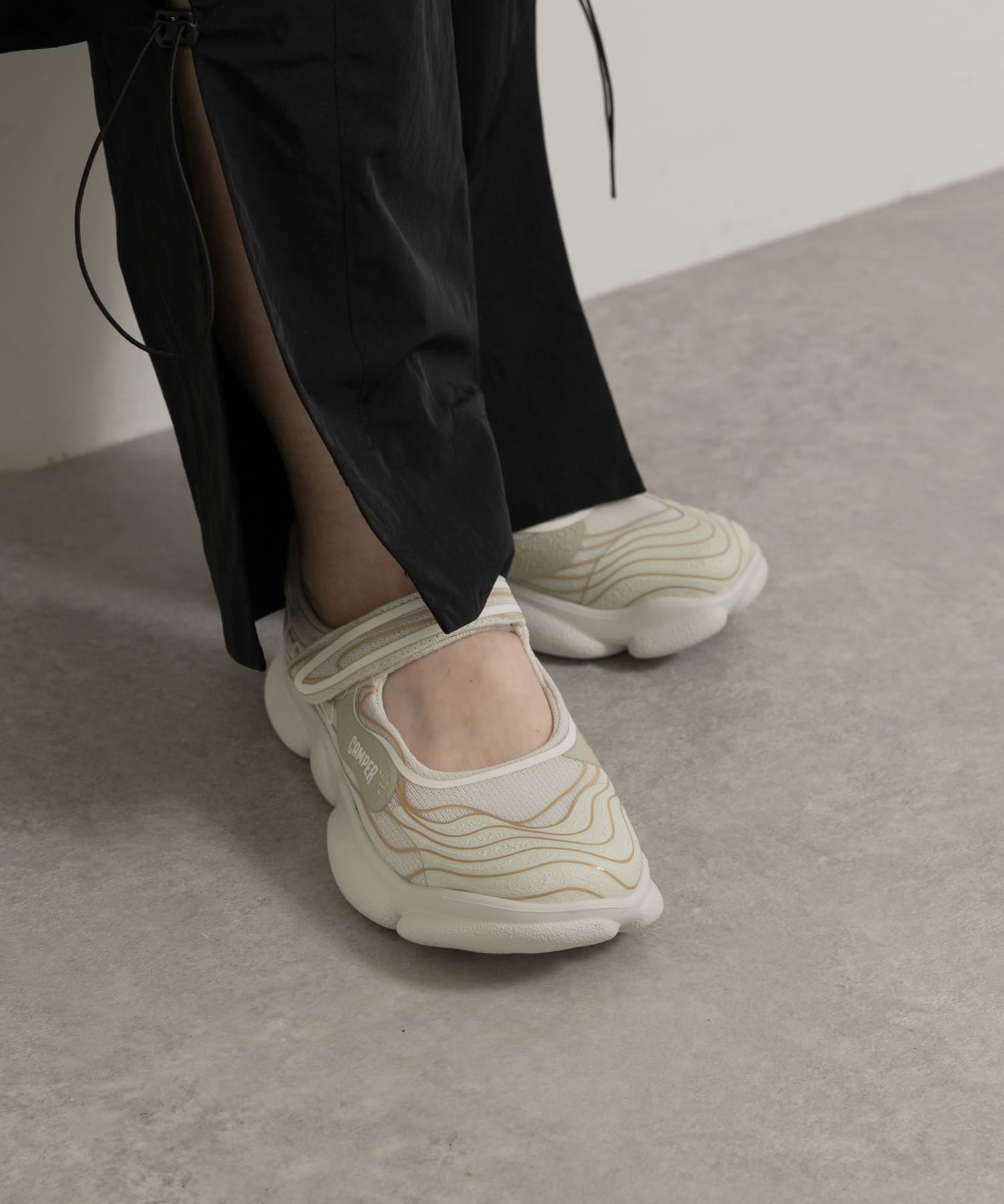 CAMPER　Karst Moccasin 005WHT 37
