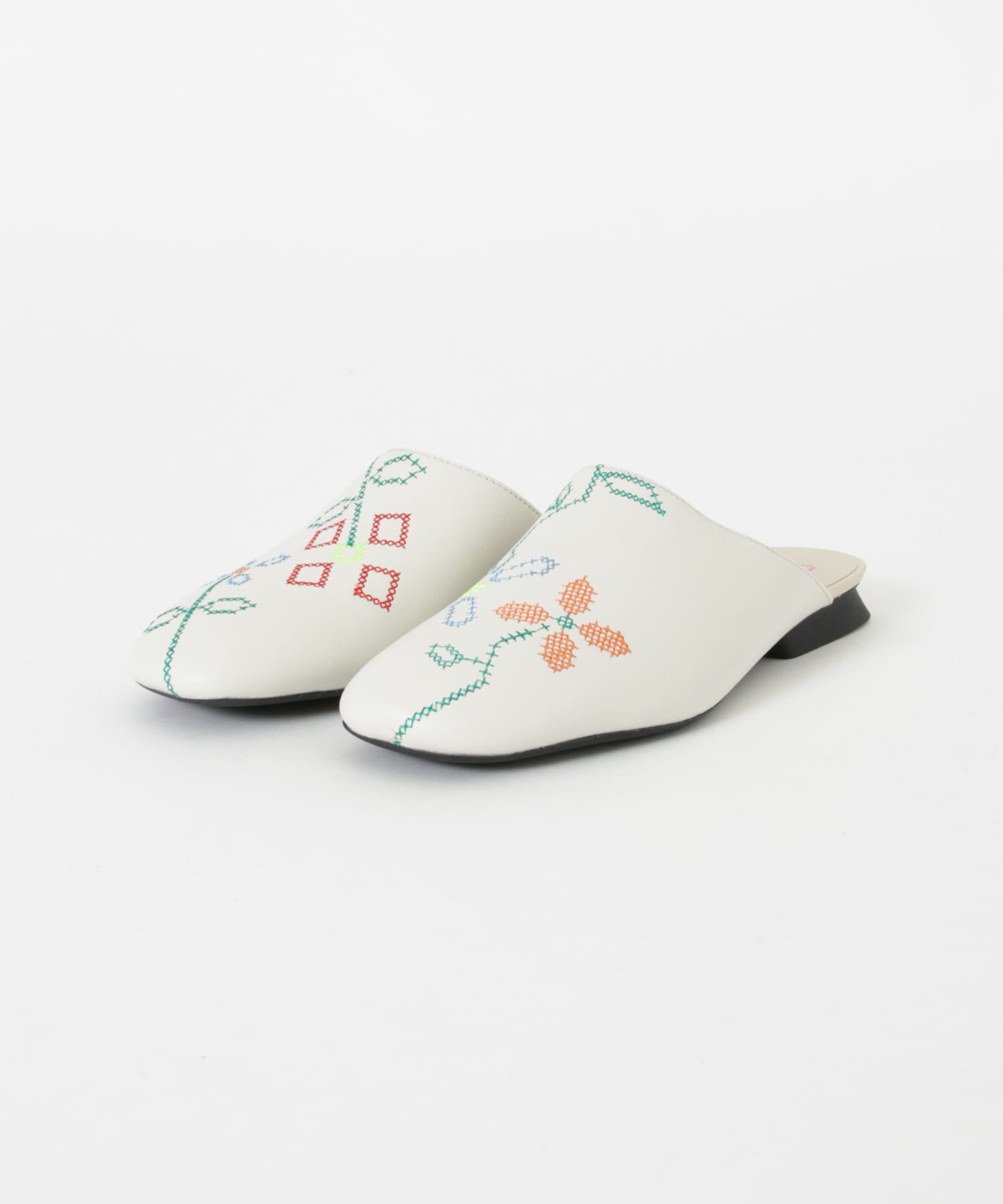 CAMPER　TWS 002WHT 37