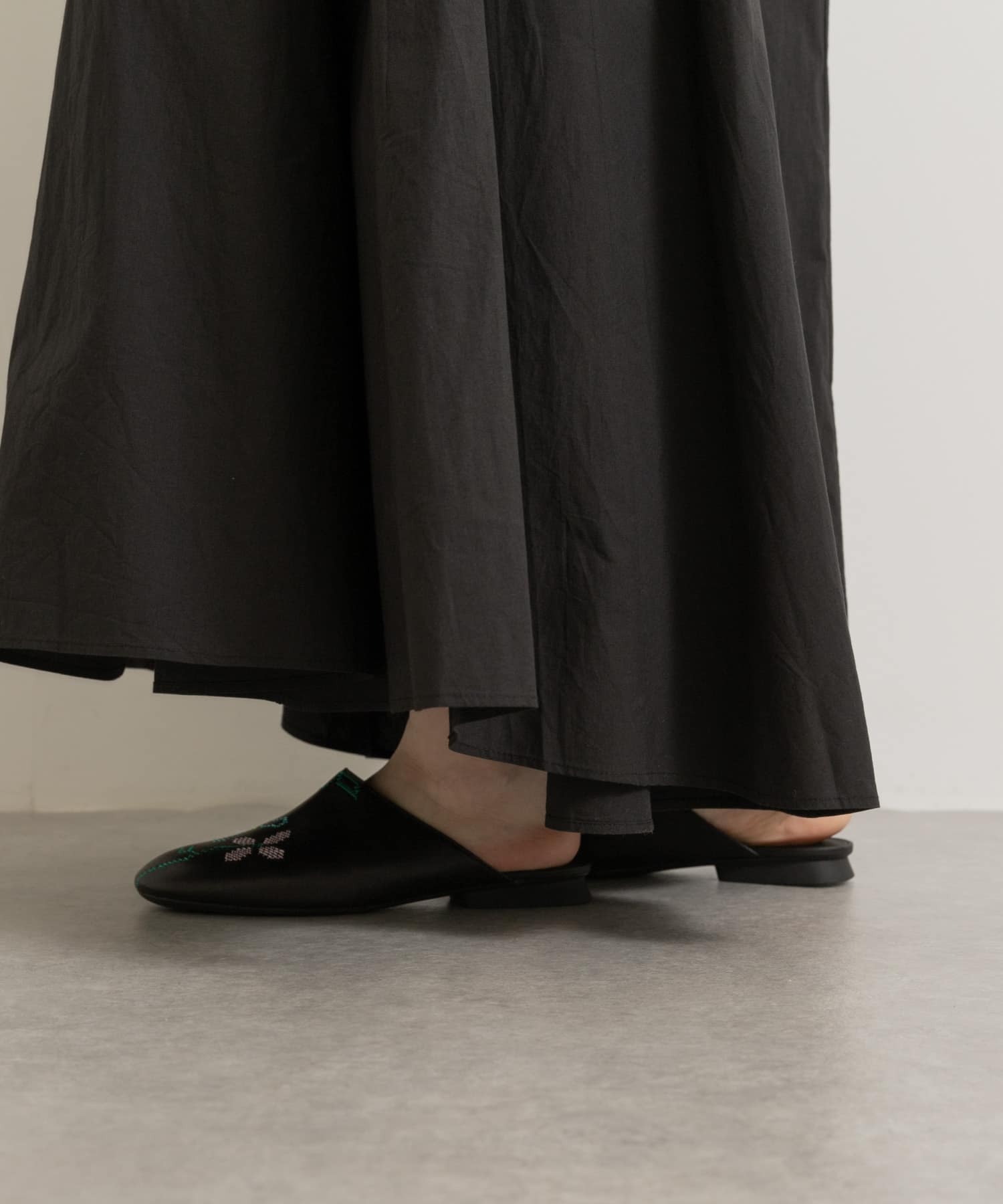 001BLK