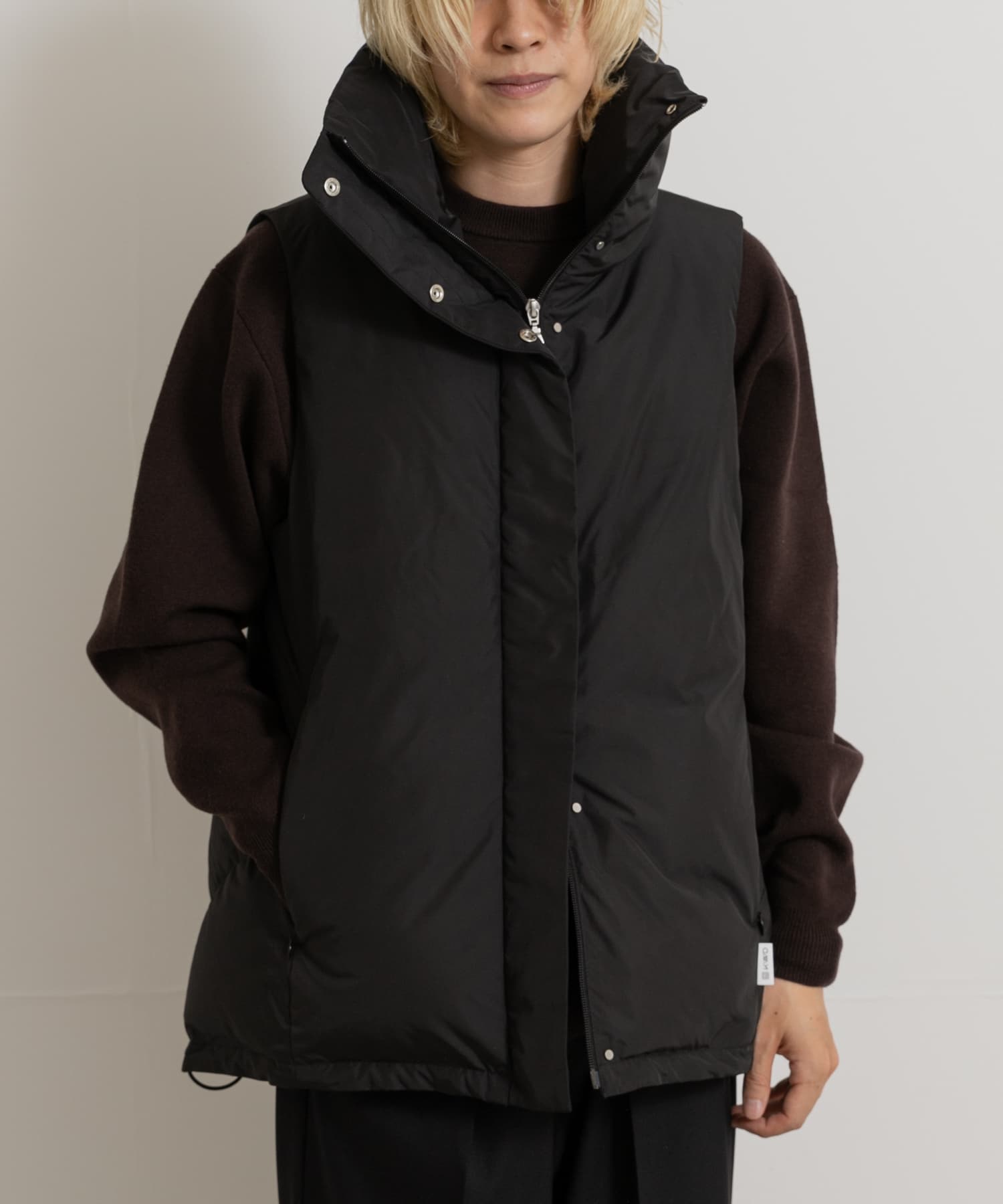 KWD　STAND COLLAR DOWN VEST