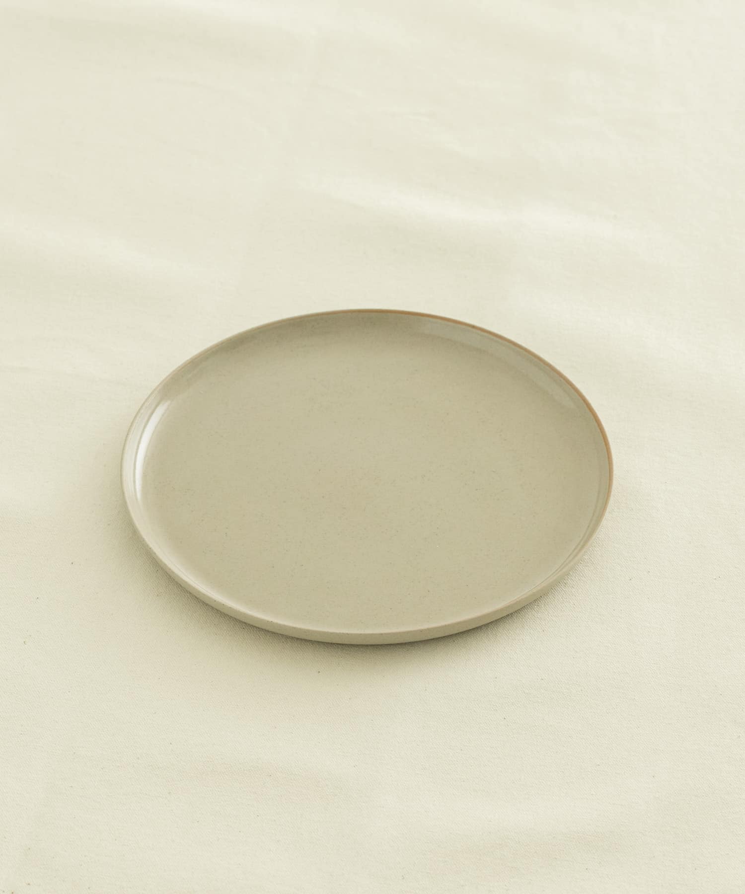 2016　plate 210 grayclay