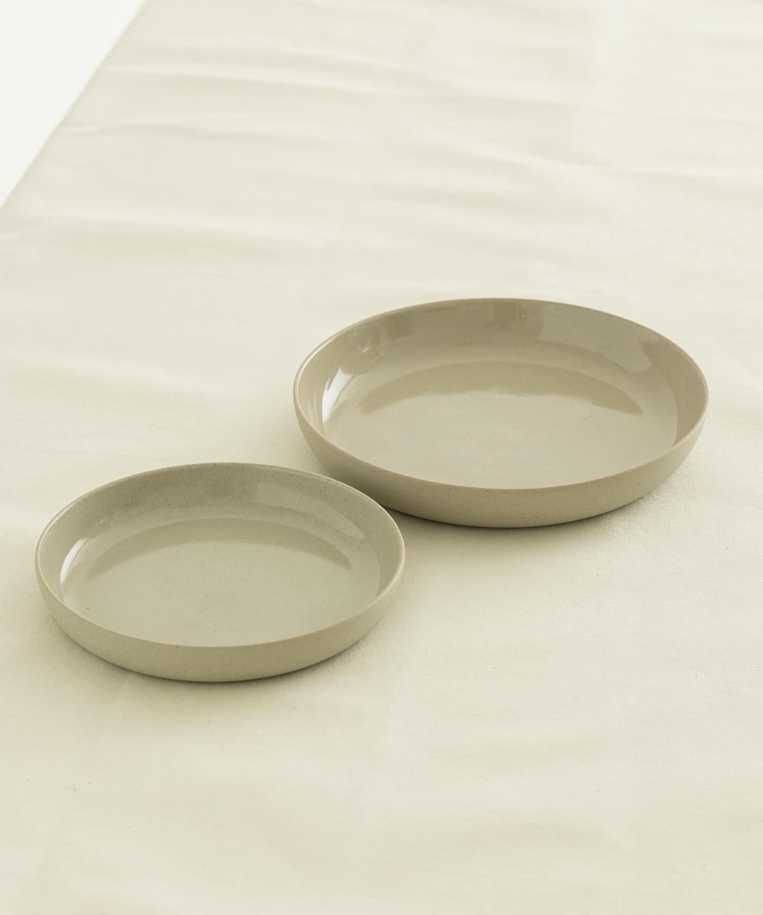 2016　Deep plate 180 grayclay Gray Clay FREE
