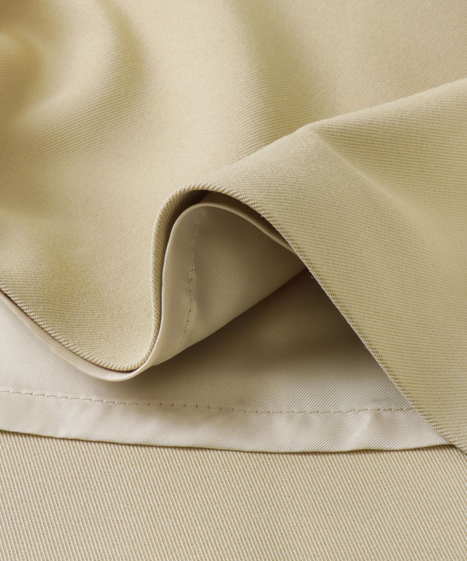 L.BEIGE