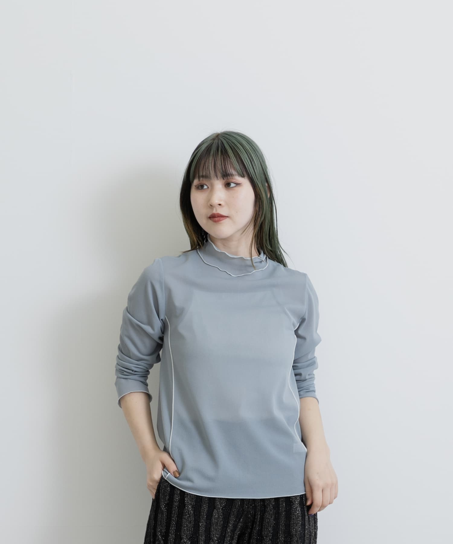 GRAY