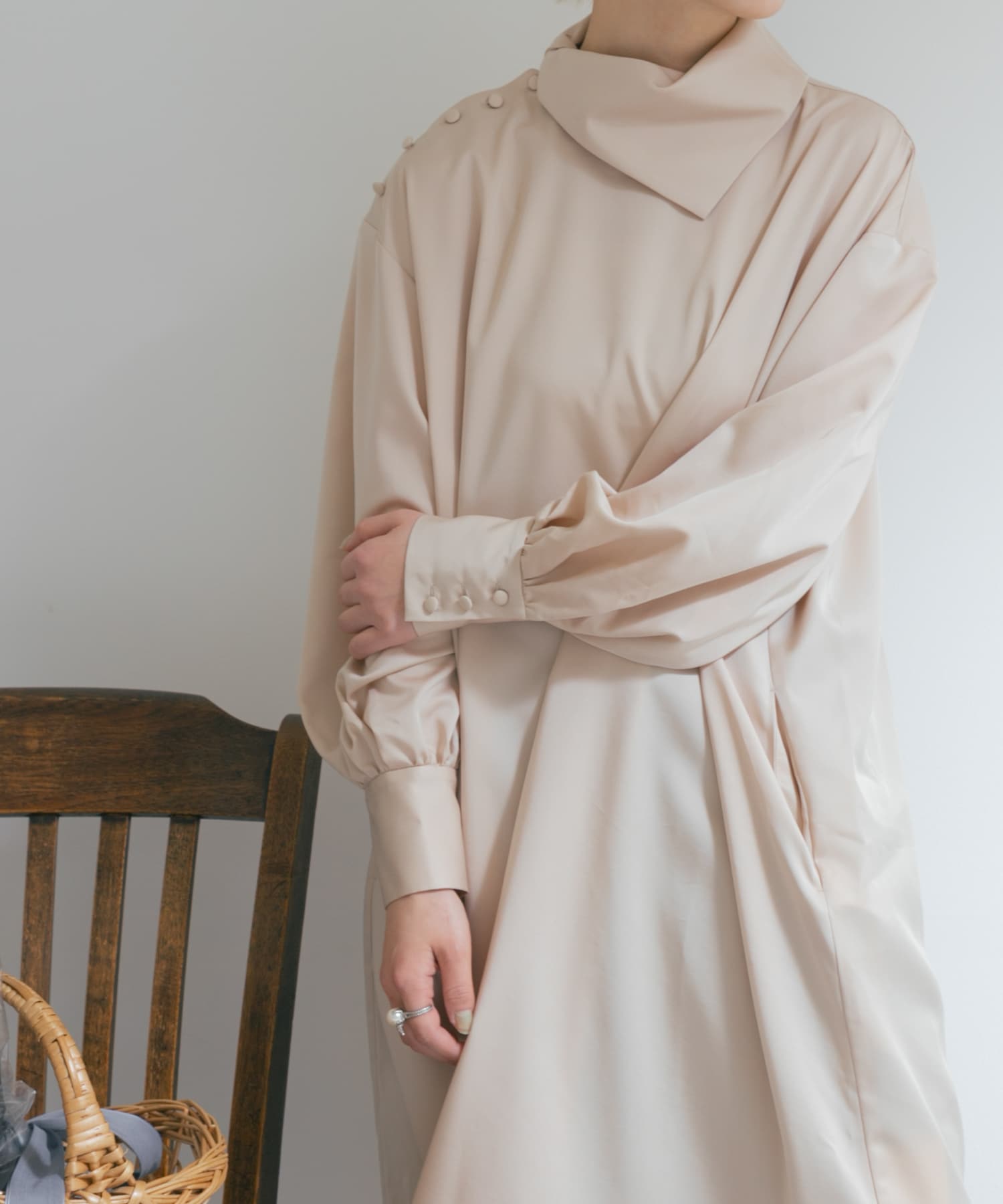 l.Beige