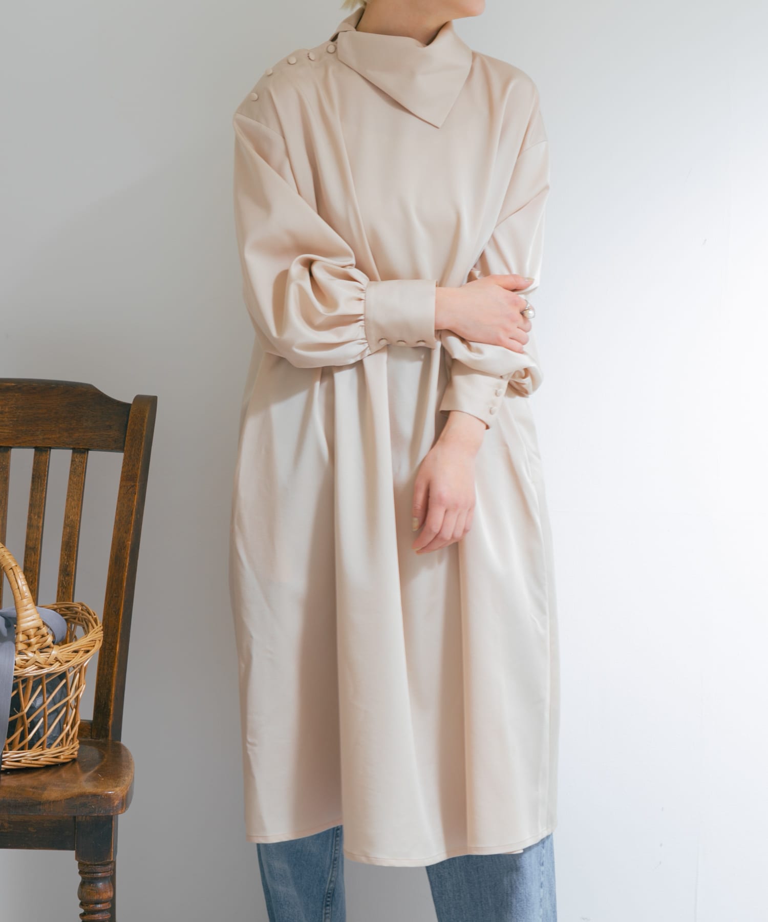 l.Beige