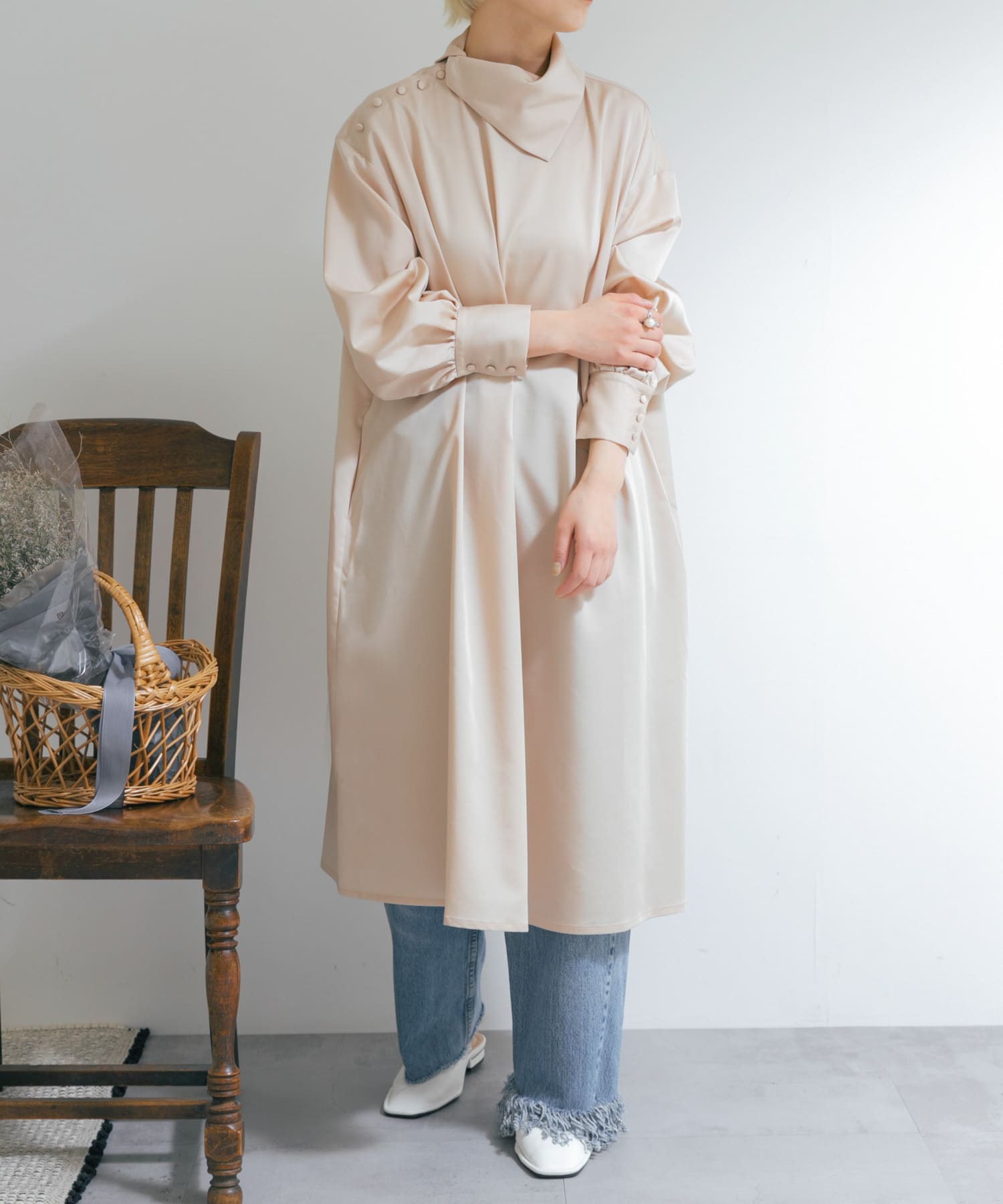 l.Beige
