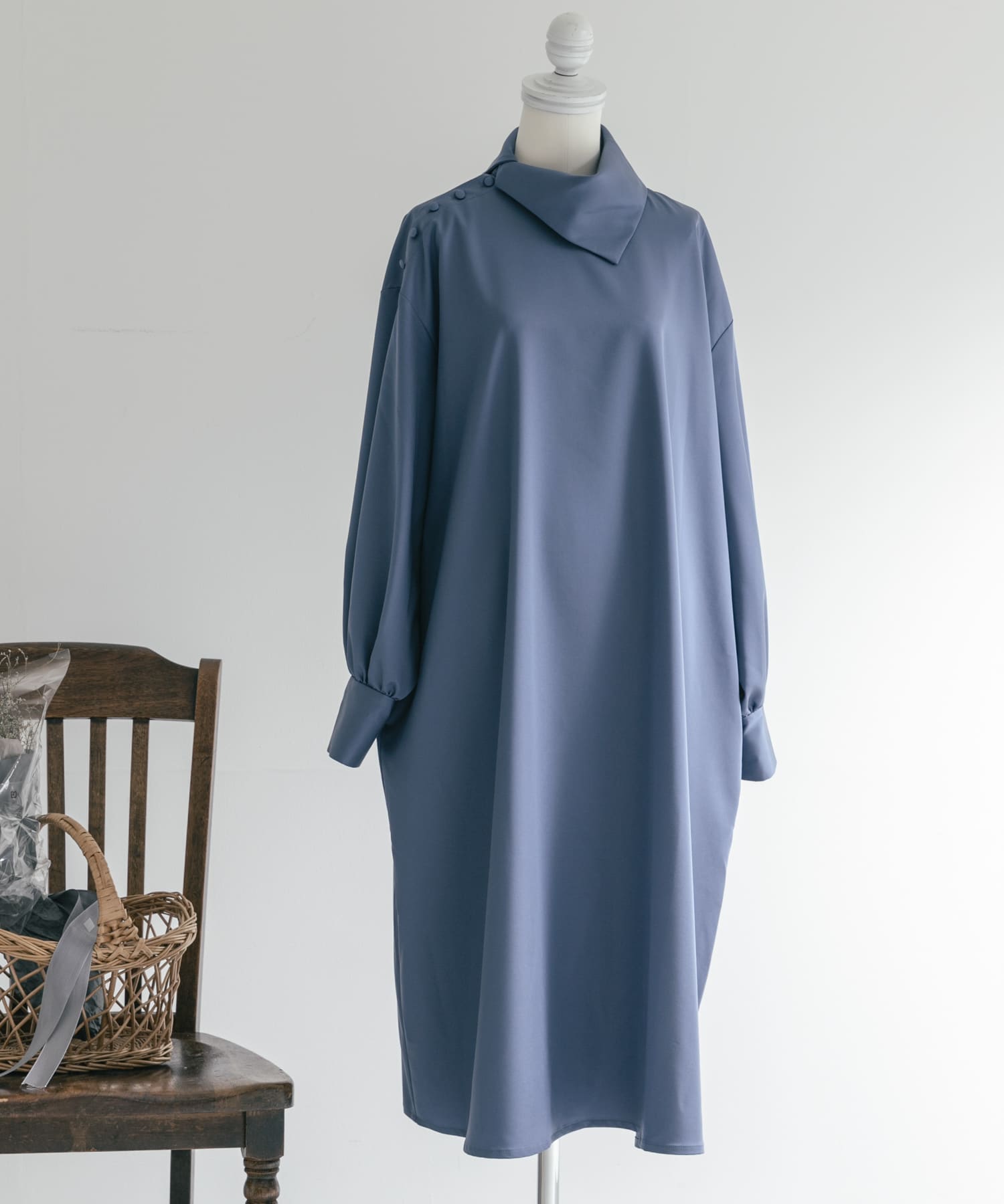 『別注』MIDIUMISOLID×TGM　Scarf collar wide one-piece Blue one