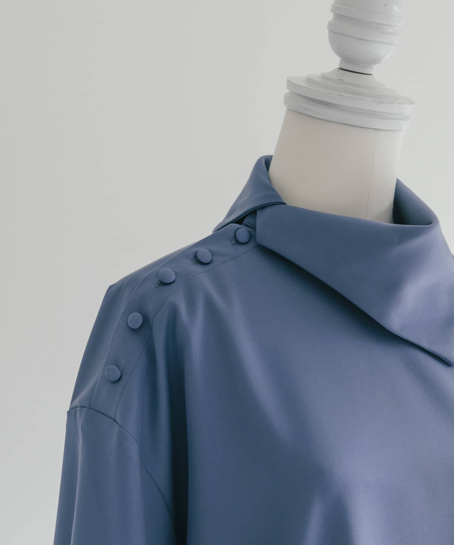 『別注』MIDIUMISOLID×TGM　Scarf collar wide one-piece Blue one