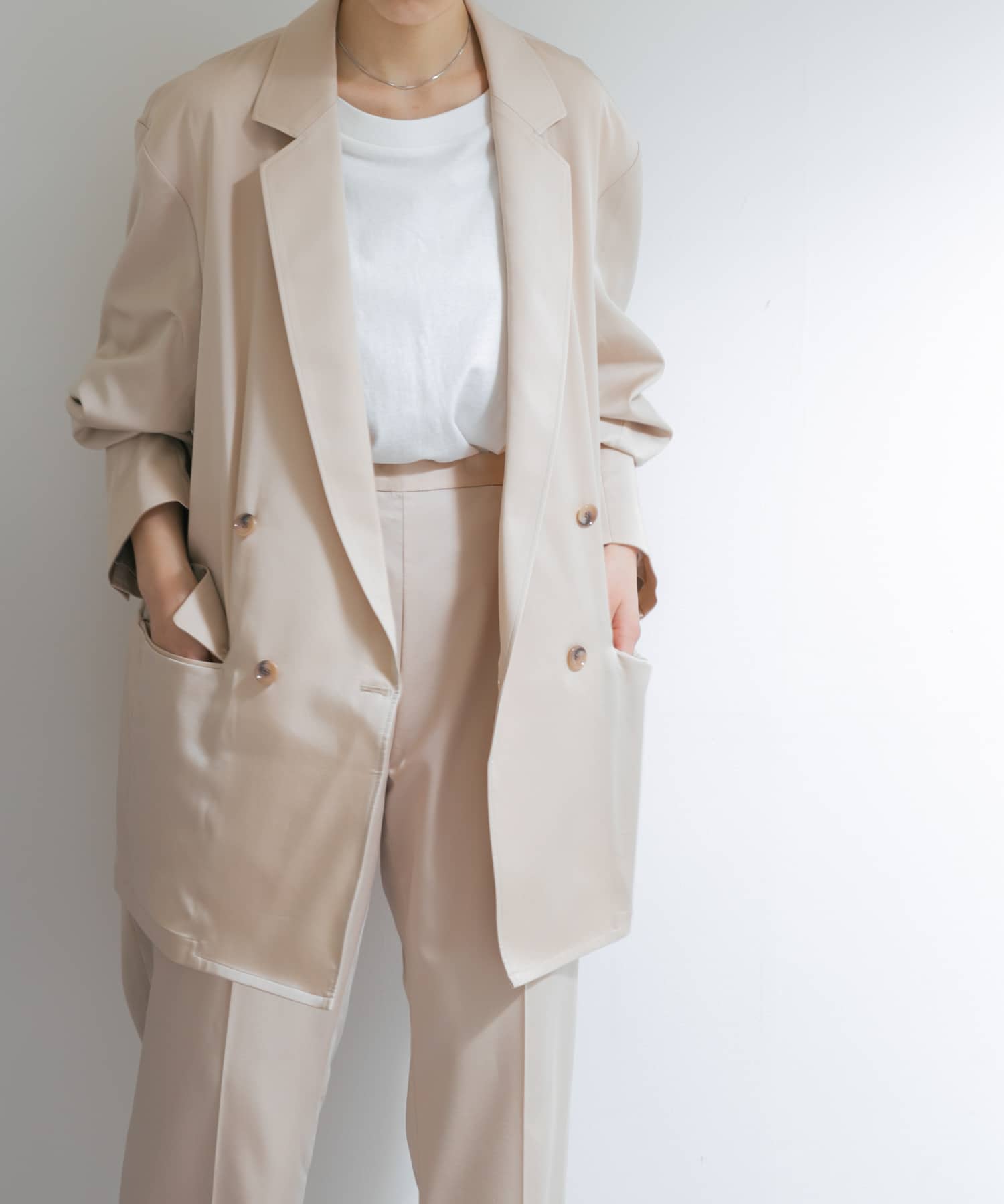 l.Beige