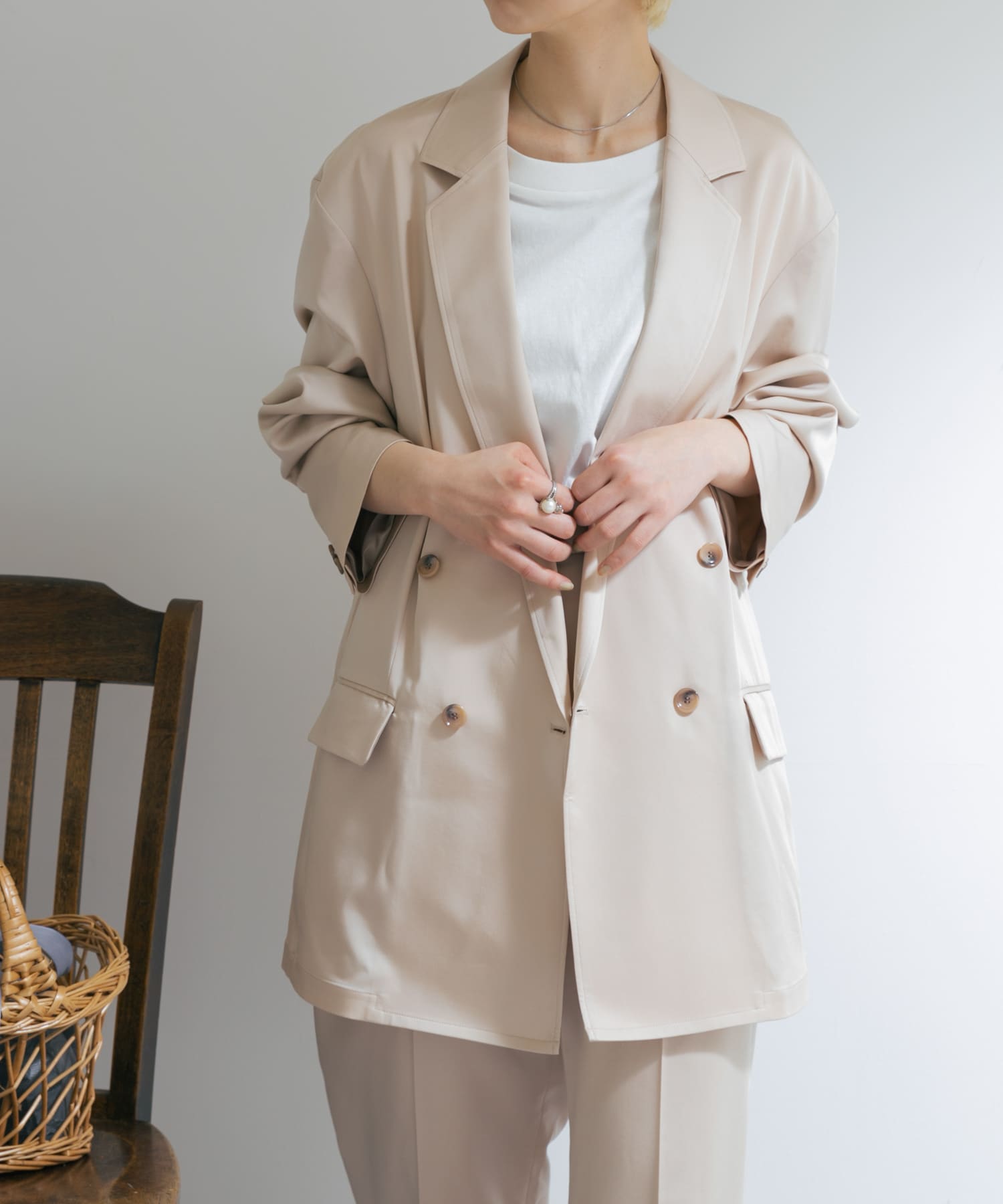 l.Beige