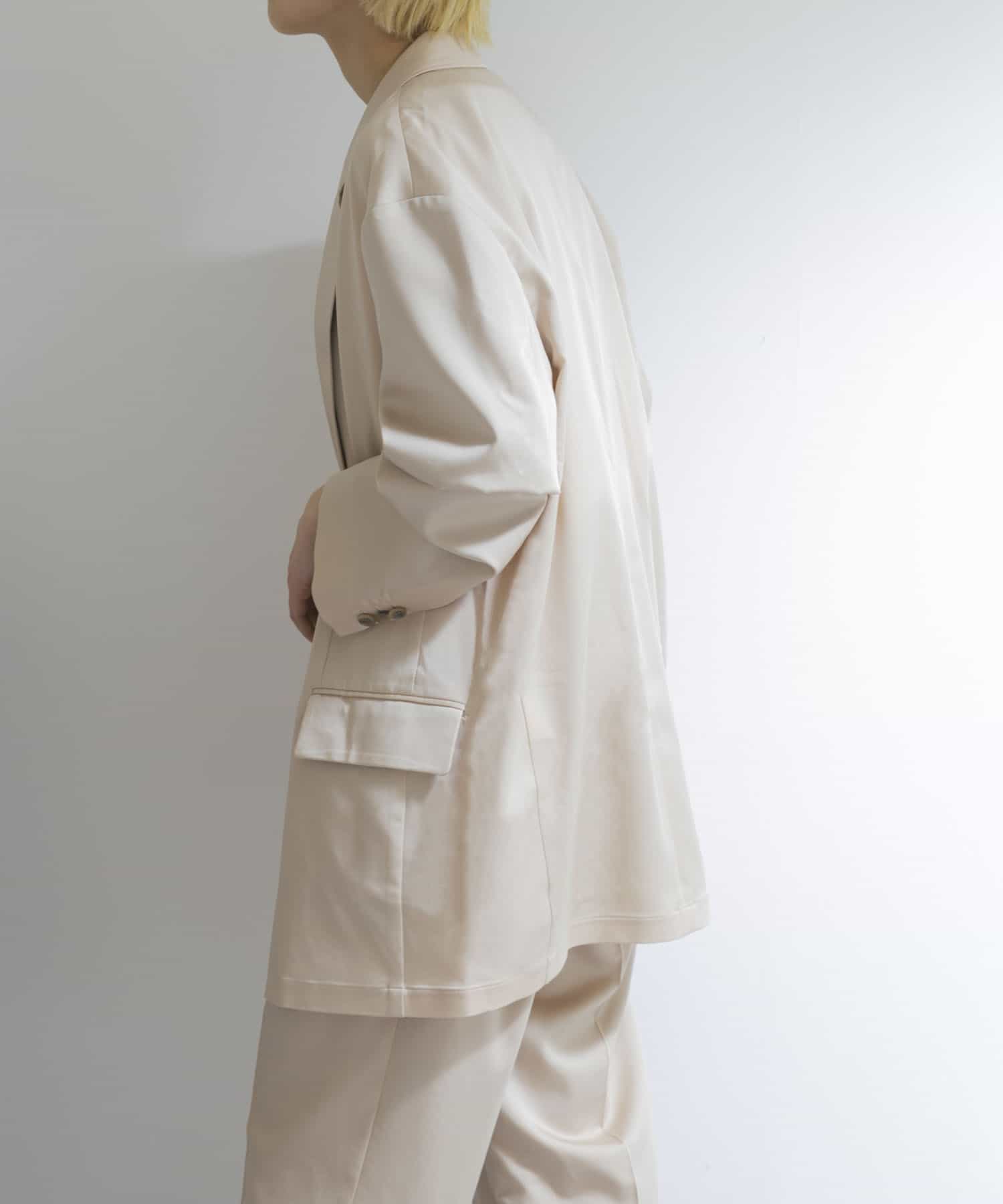 l.Beige