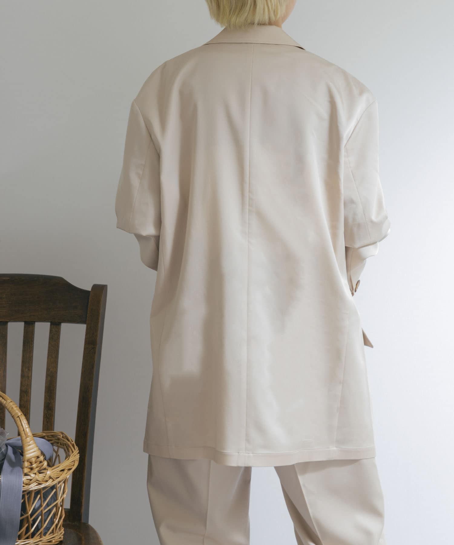 l.Beige