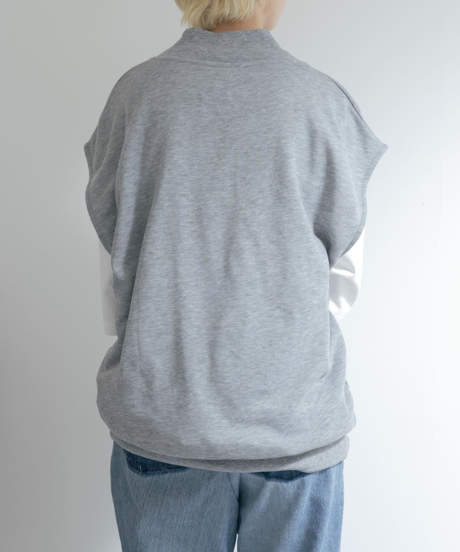Top gray