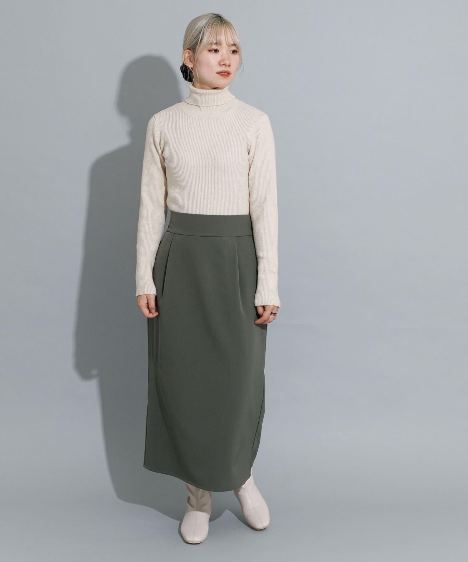 KHAKI