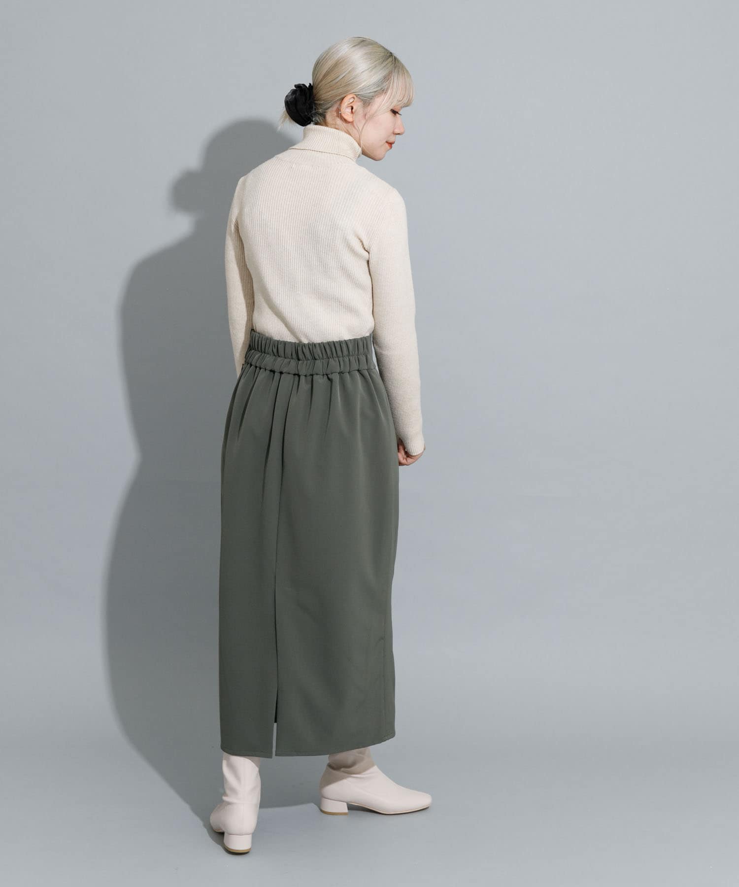 KHAKI