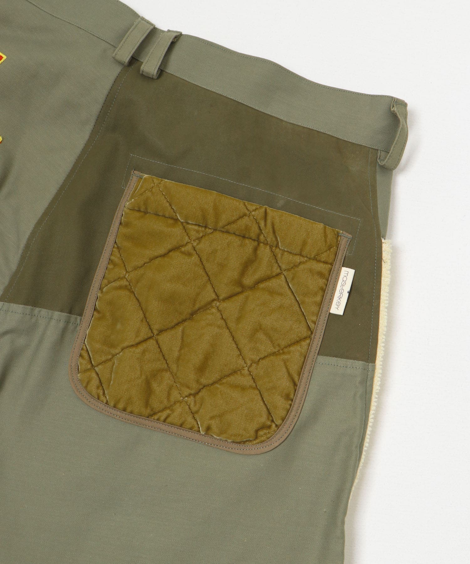 KHAKI