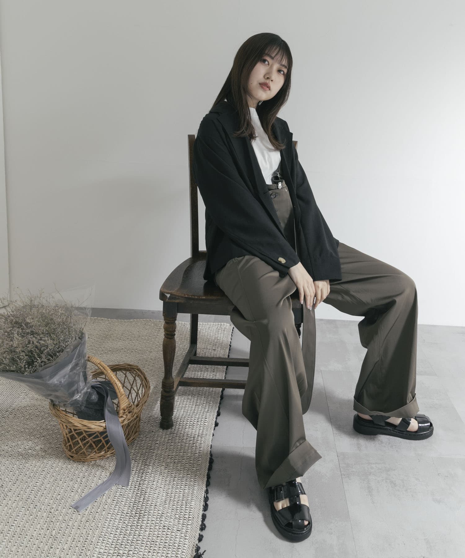 KHAKI