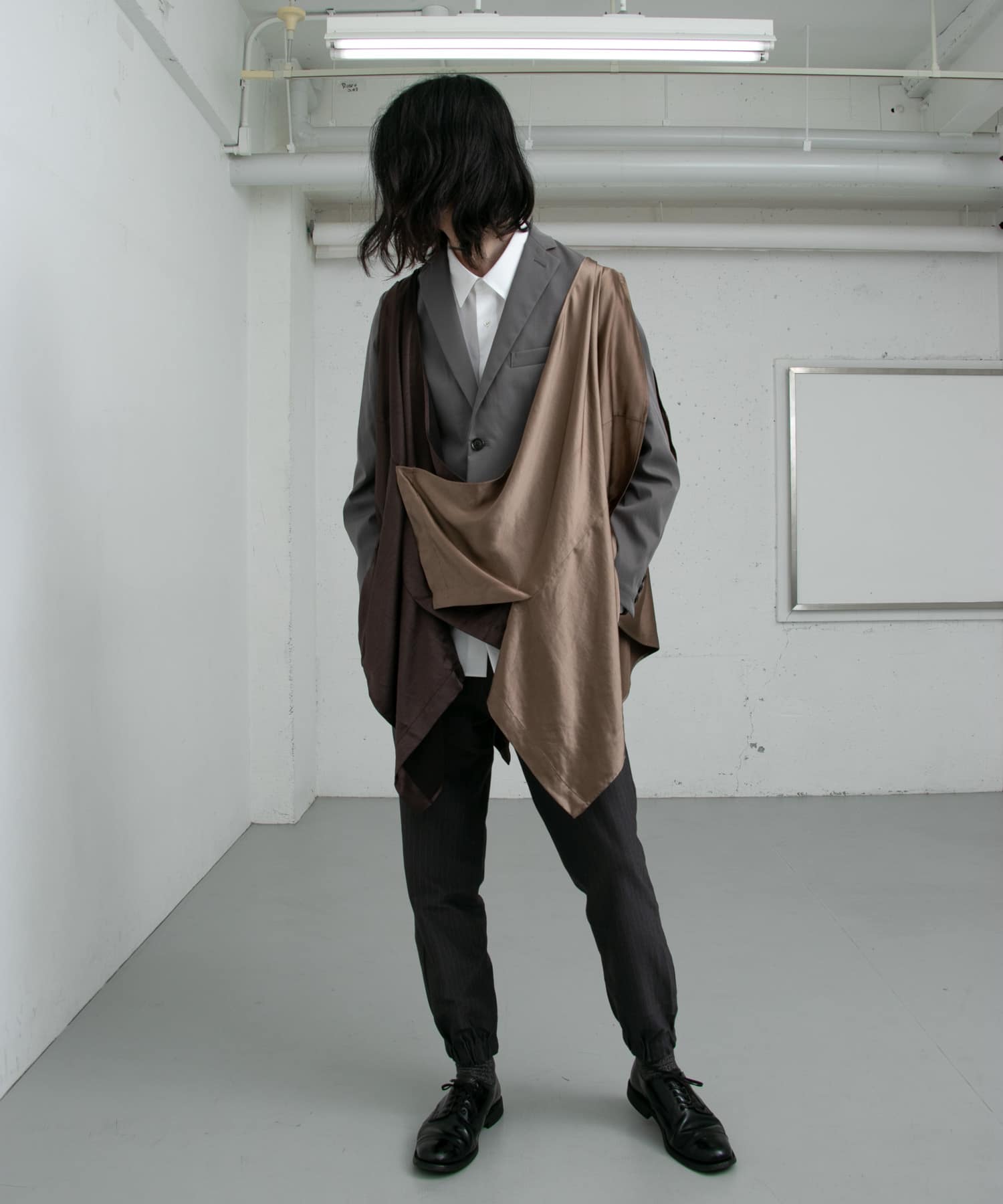 ザ グッドランド マーケット　Kris-multiway satin vest BROWN FREE