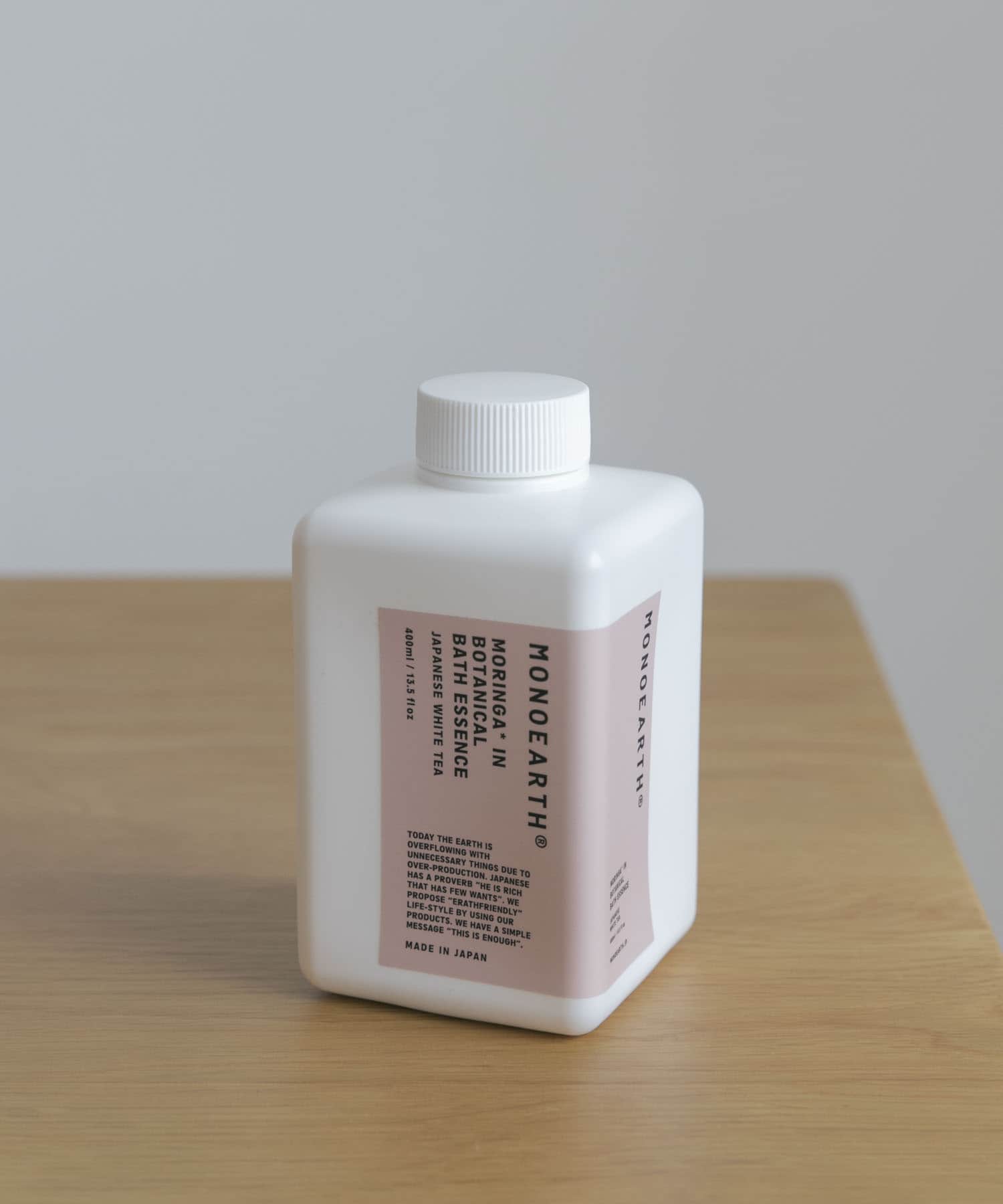 MONOEARTH　BATH ESSENCE 400ml White Tea FREE