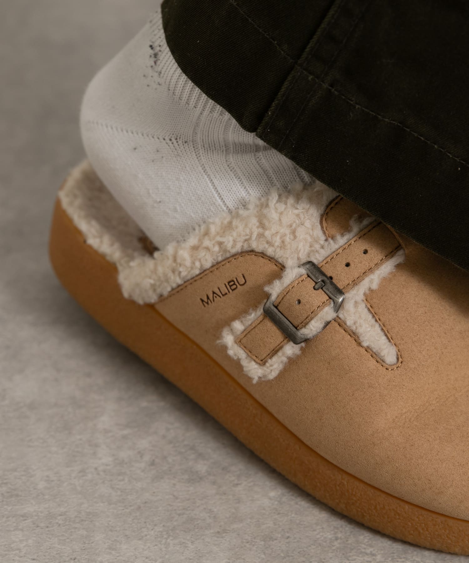 malibu sandals　FLORES MULE M OAK 8