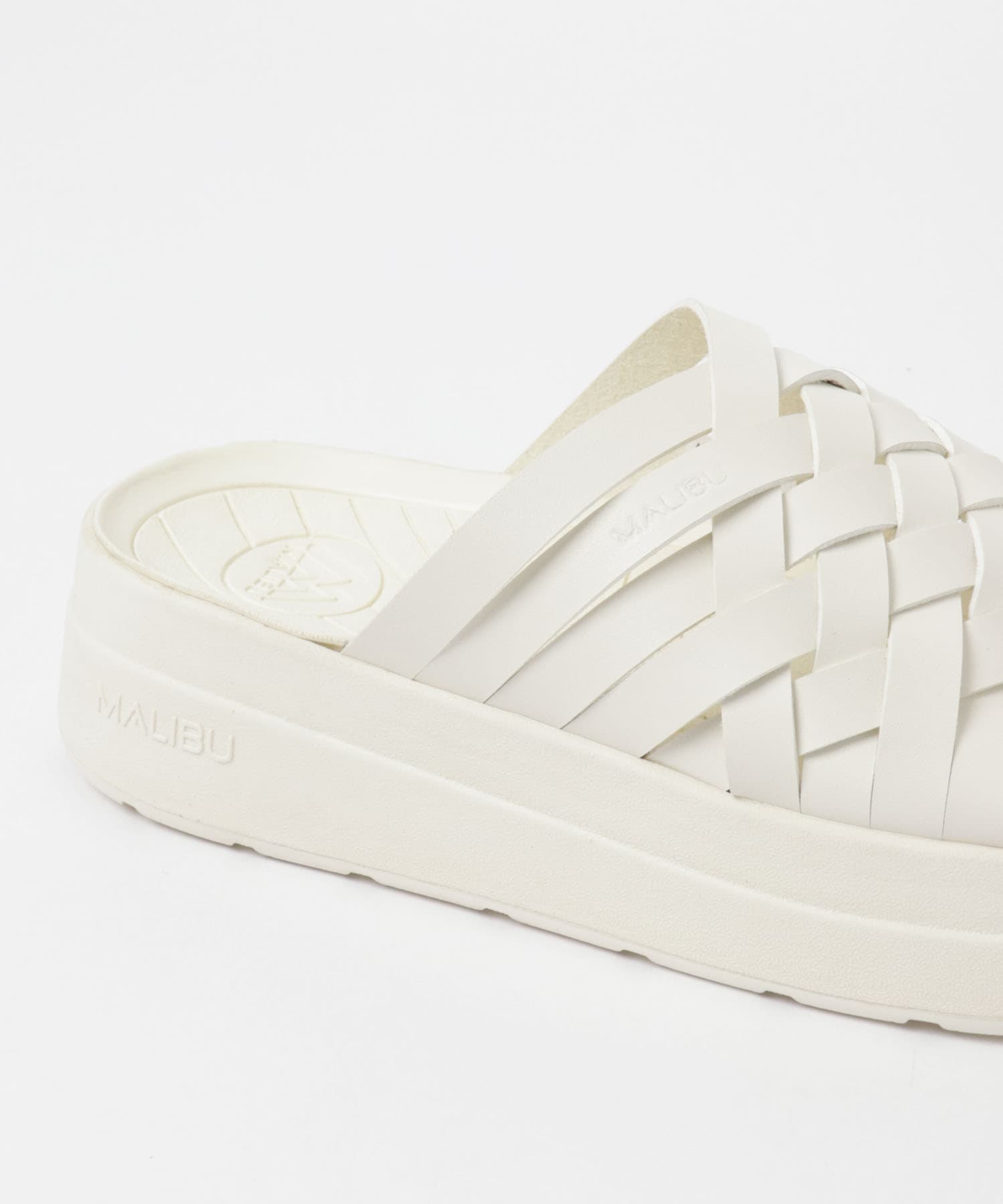 OFF-WHITE