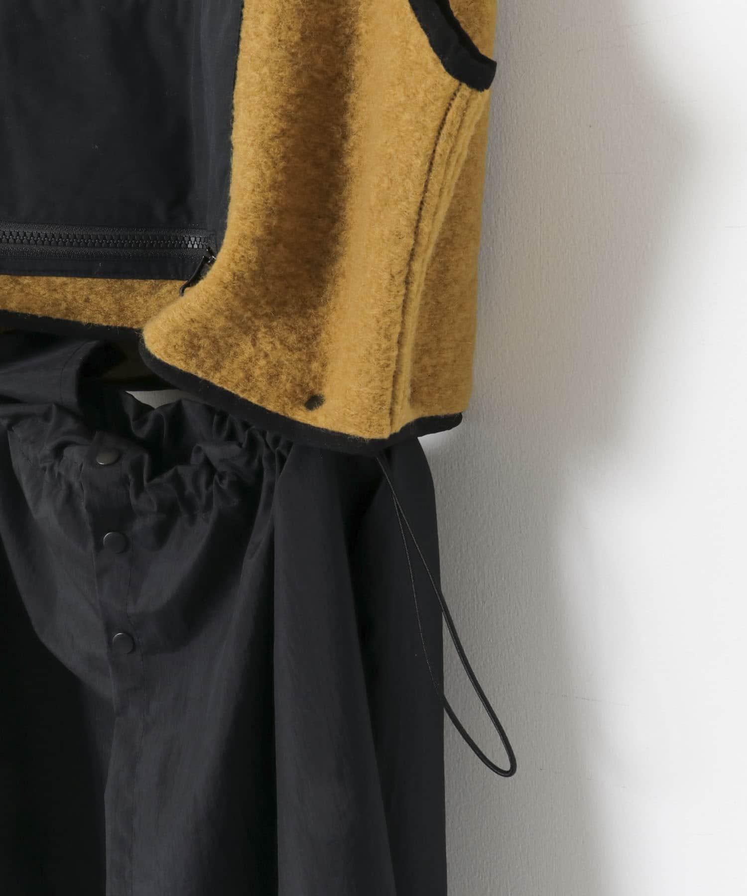 ザ グッドランド マーケット　バラクラバ付マルチウェイベスト Yellow one
