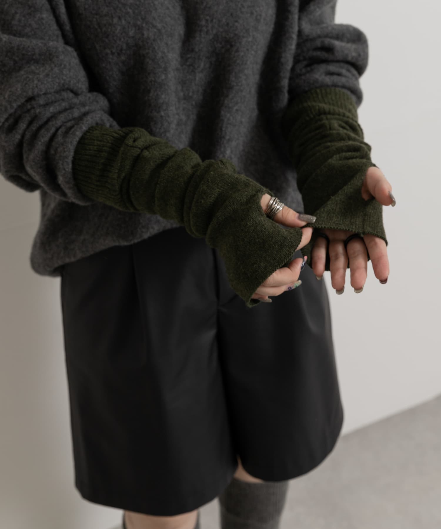 ザ グッドランド マーケット　KNIT ARM WARMERS MOSS GREEN one