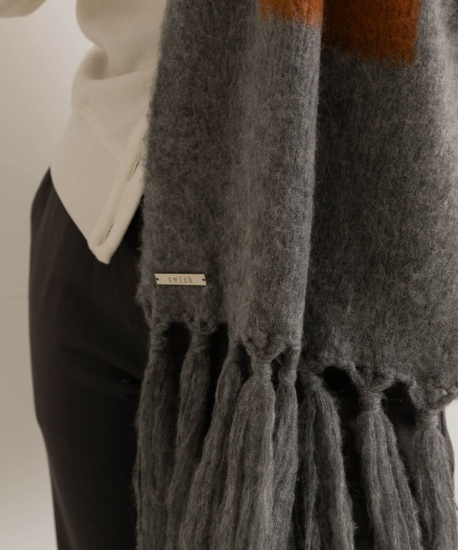 GRAY