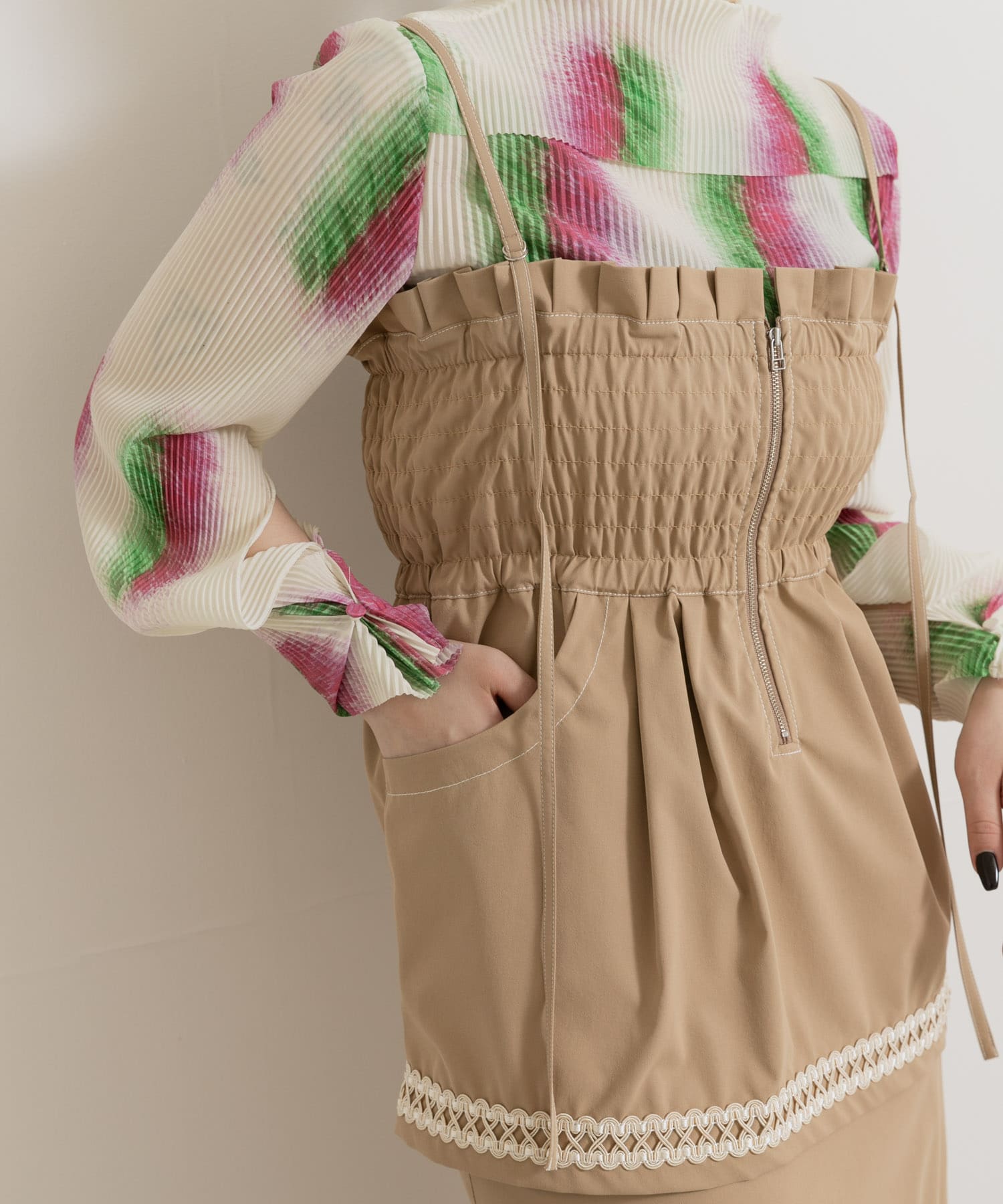 L.BEIGE