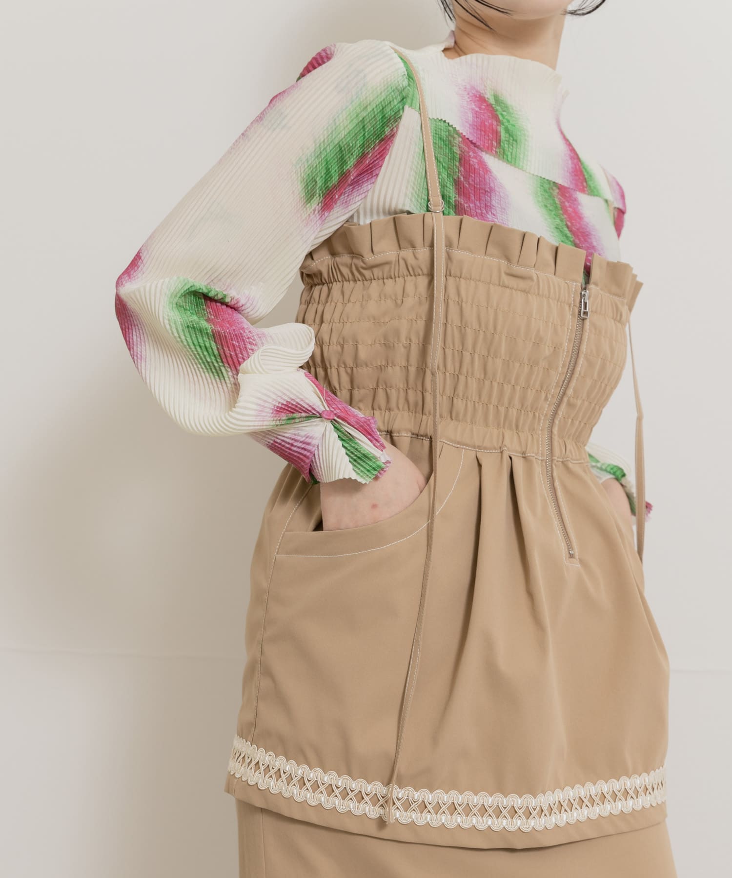 L.BEIGE