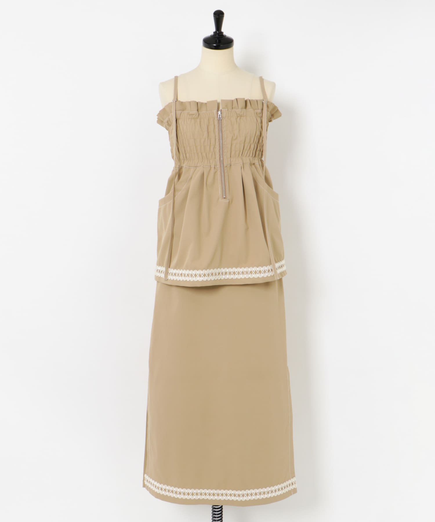 L.BEIGE